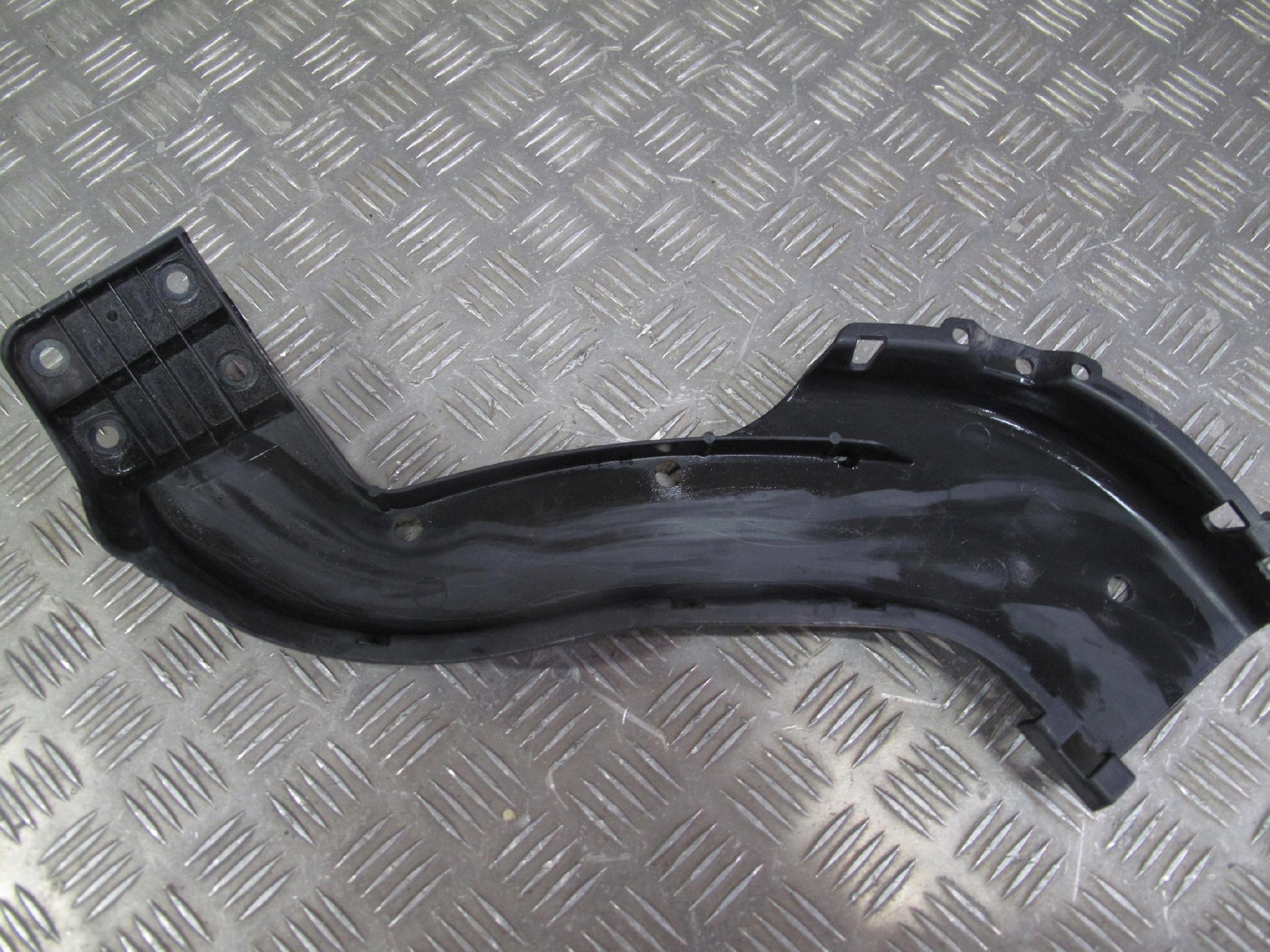 MOCOWANIE PRZEWODÓW ELEKTR KORYTKO SCANIA R S - obrazek 2