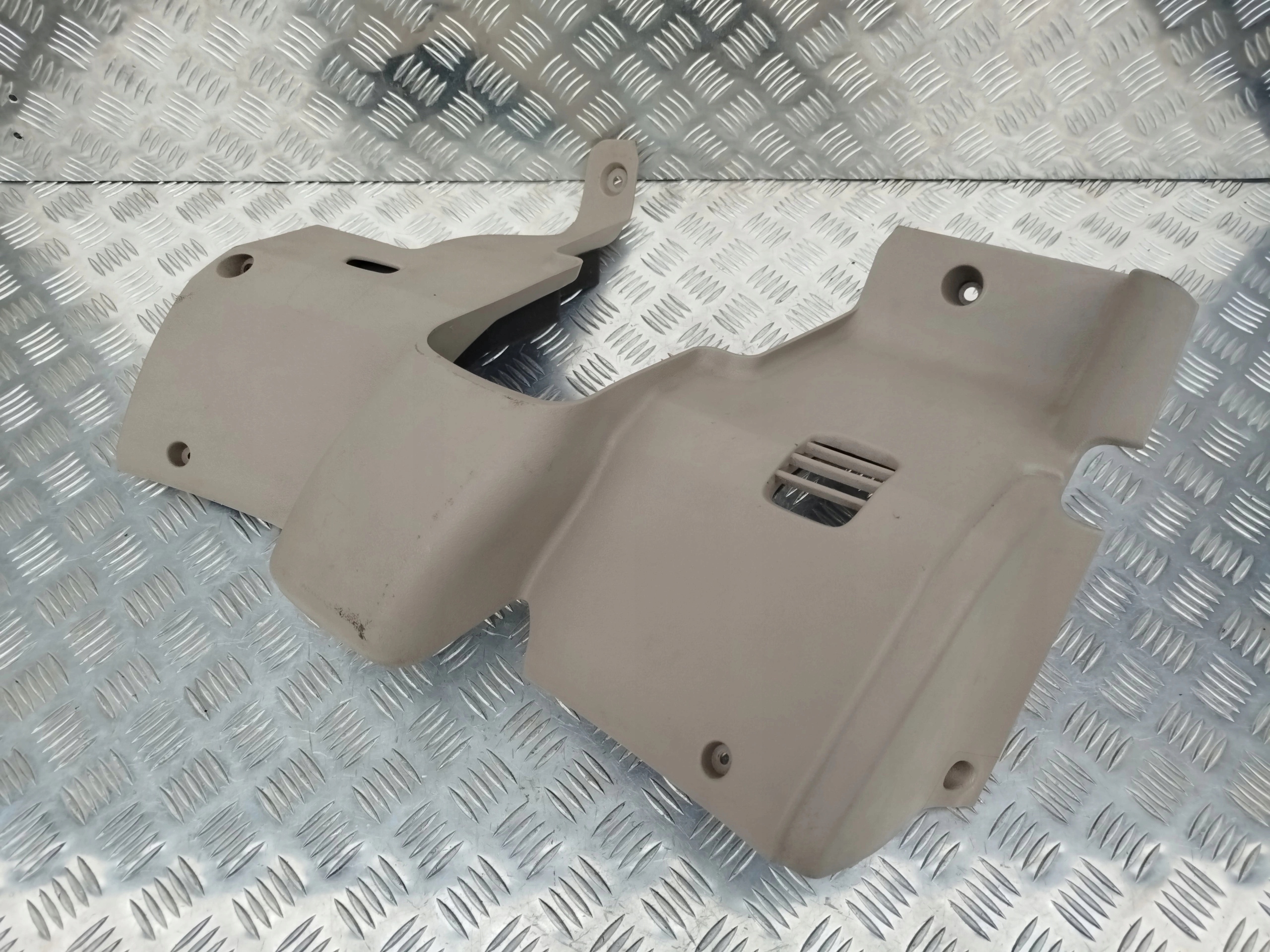 OSŁONA OBUDOWA POD KIEROWNICE SCANIA R - obrazek 2