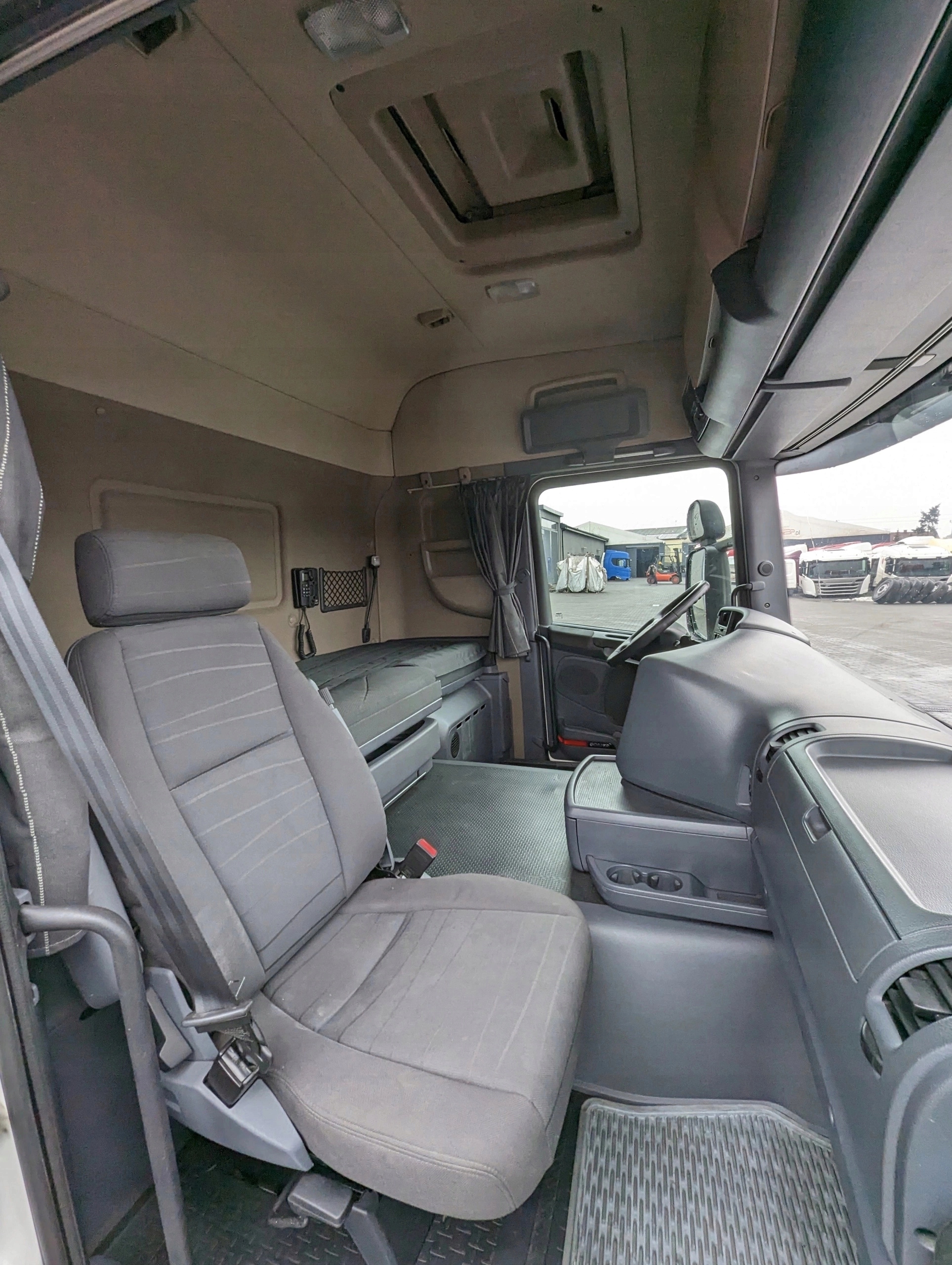 KABINA SCANIA CG19 STREAMLINE HIGHLINE EURO 6 - obrazek 9