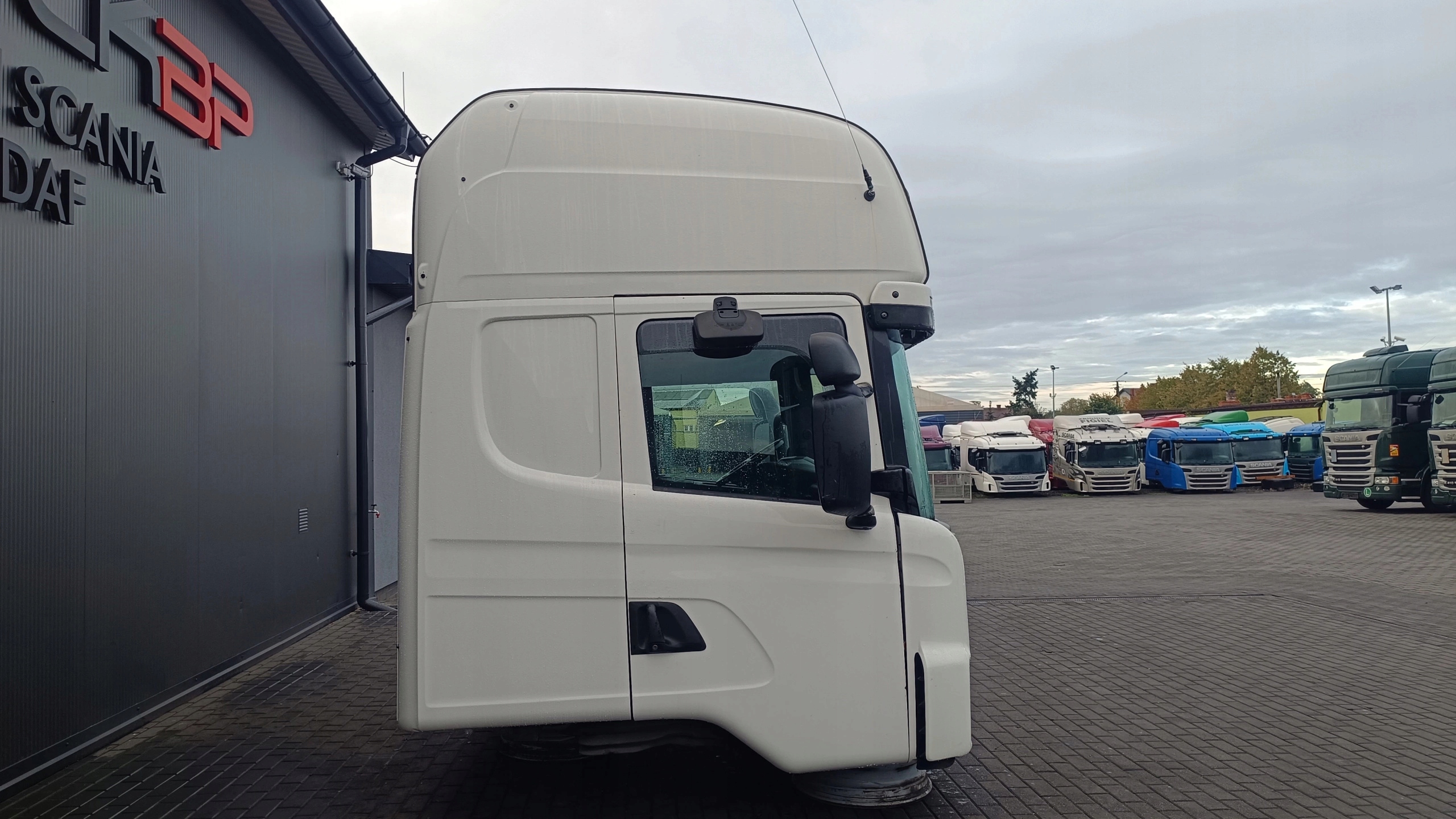 KABINA SCANIA TOPLINE R420 HPI - obrazek 3