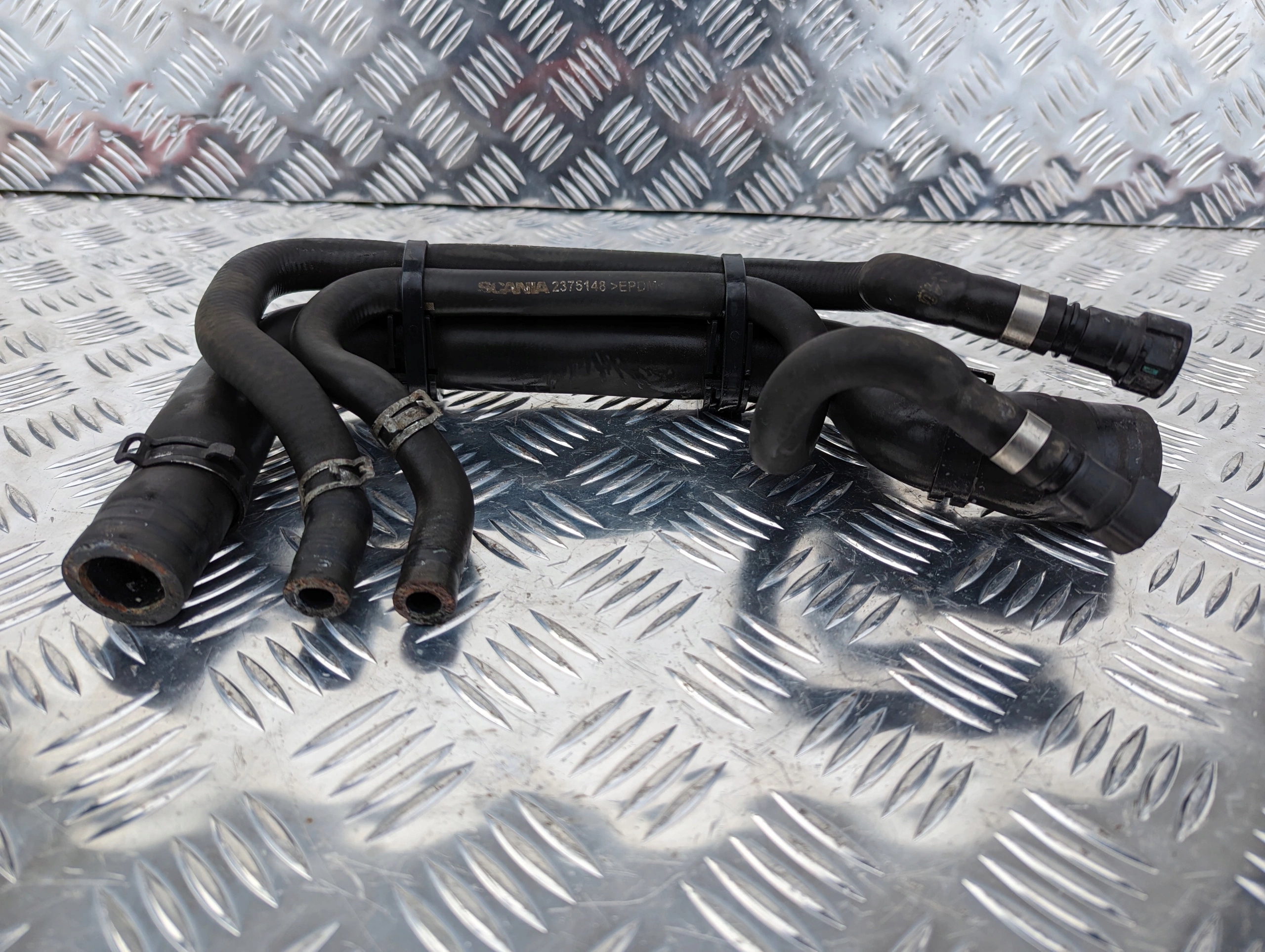 WĘŻE PRZEWODY PŁYNU CHŁODZĄCEGO WODY SCANIA NTG - obrazek 2