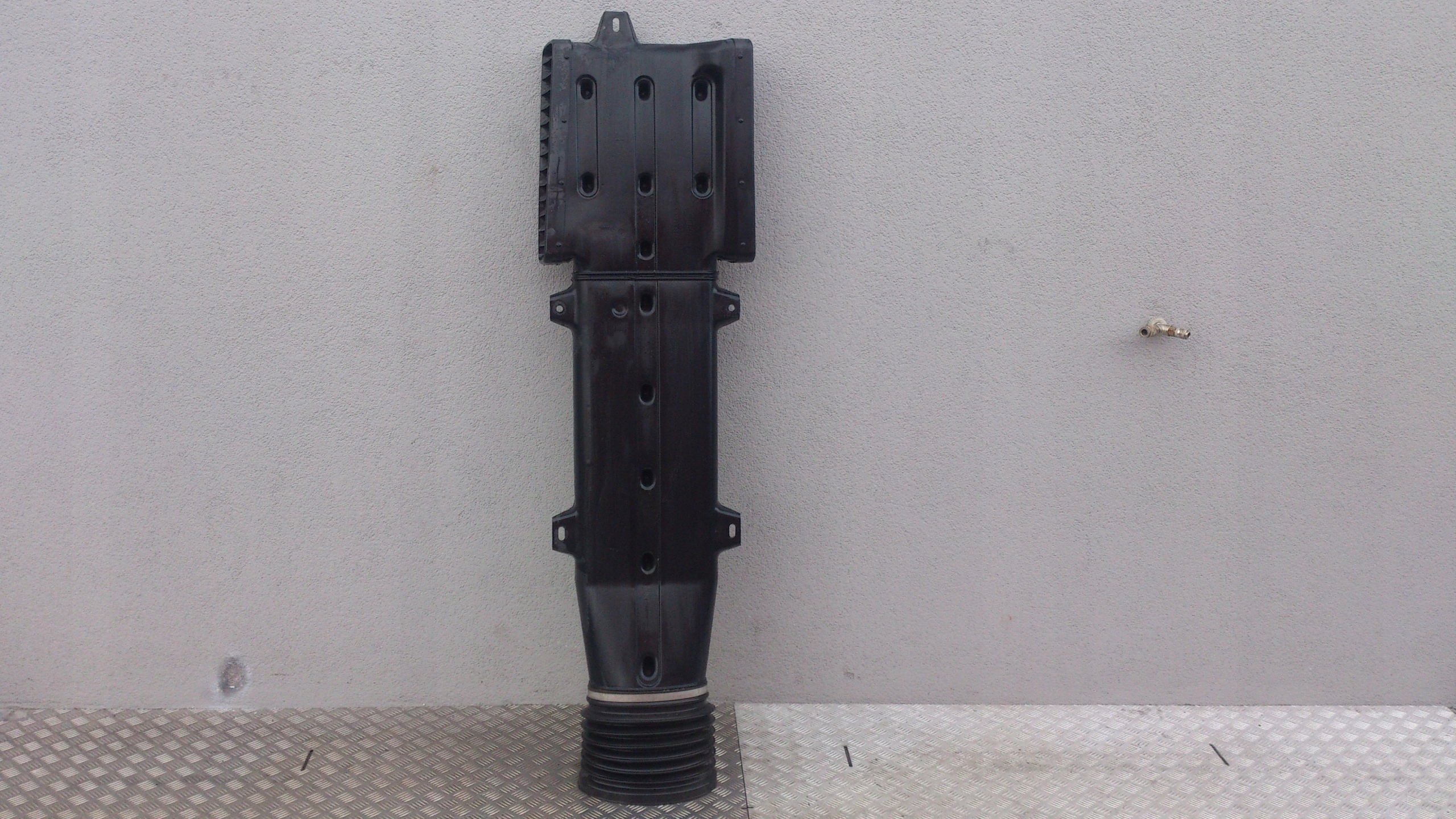 KOMIN WLOT POWIETRZA DAF XF 105