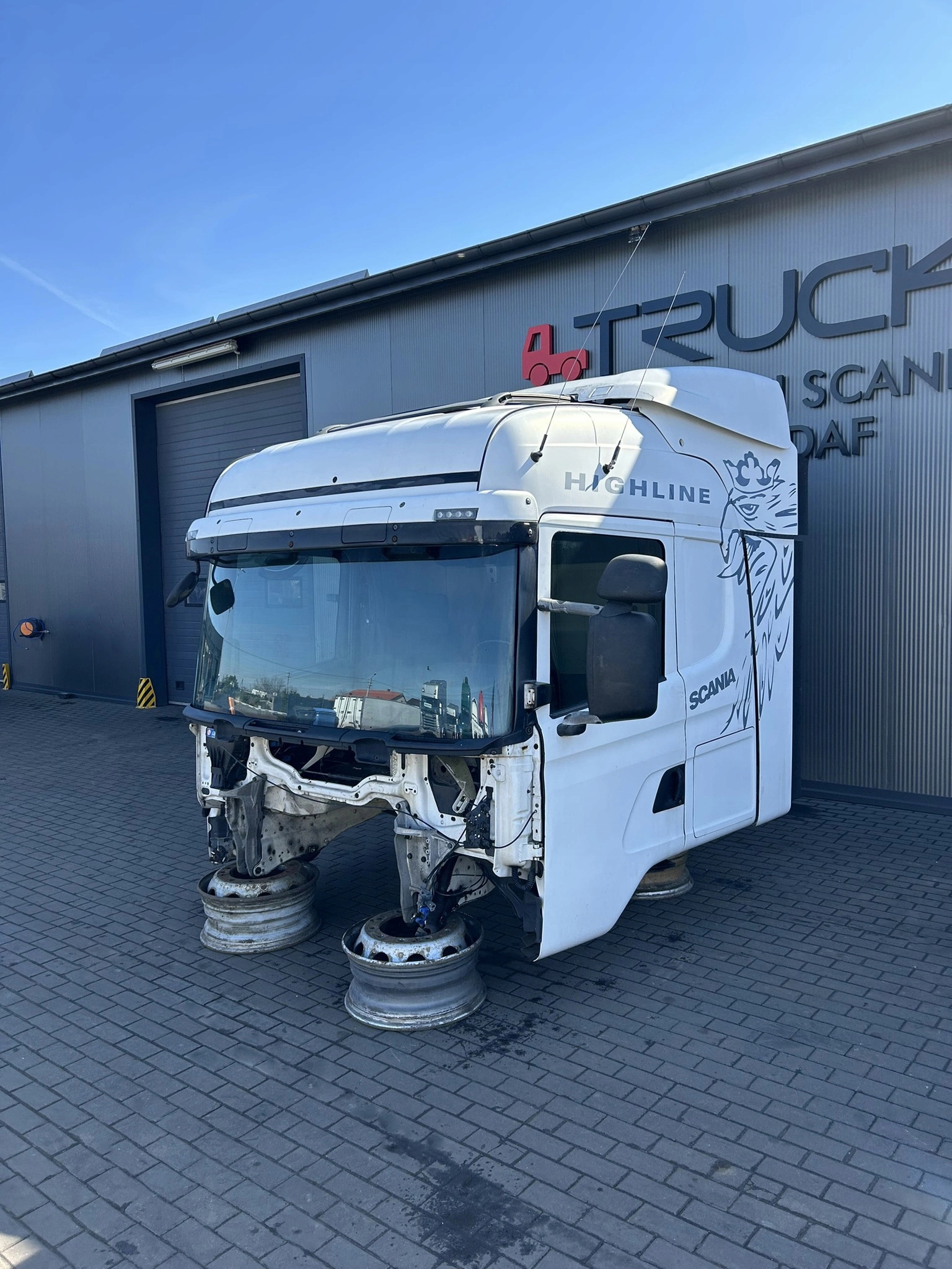 KABINA SCANIA CR19 HPI 2010 ROK - obrazek 2