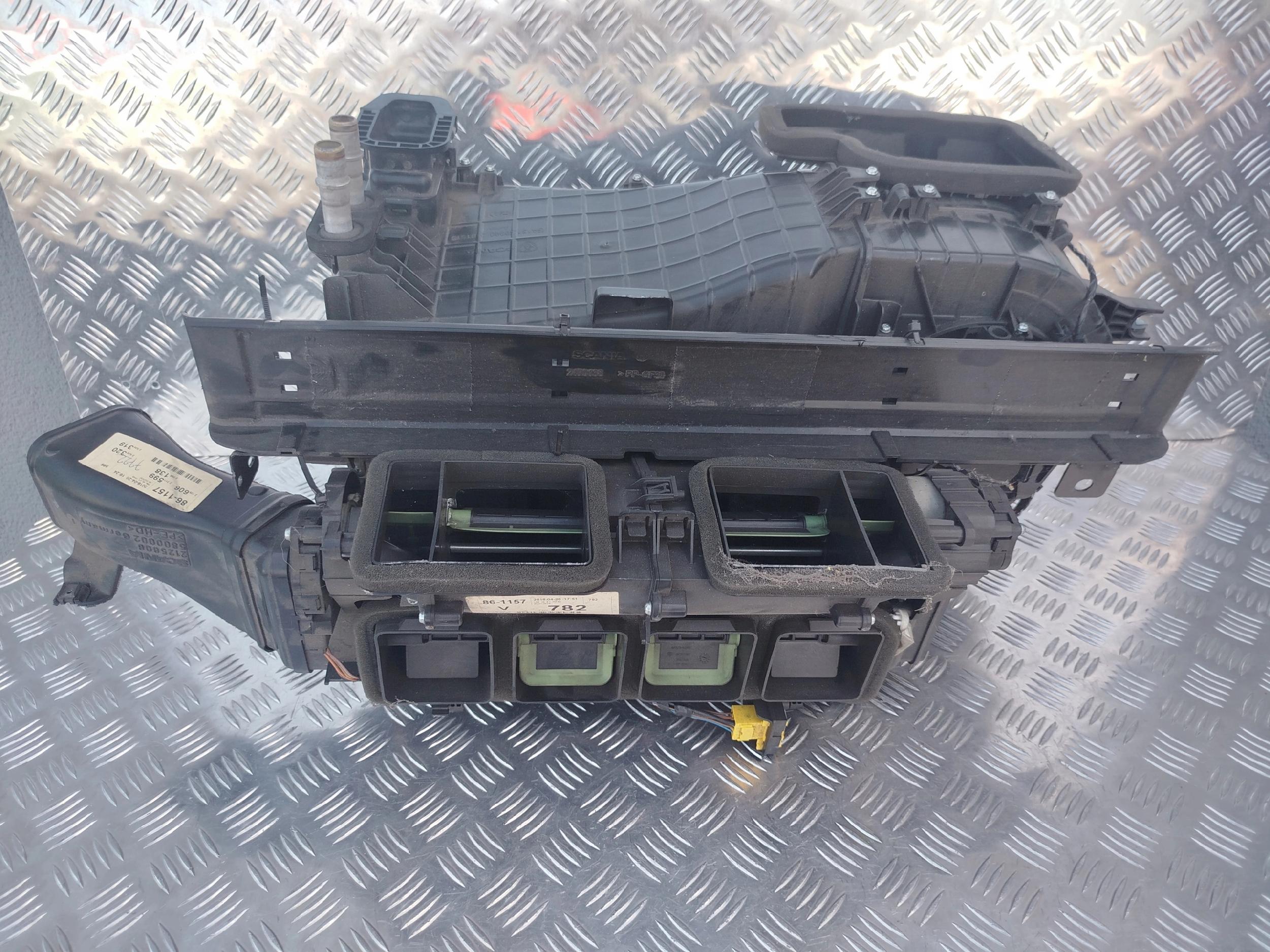 OBUDOWA NAGRZEWNICY SCANIA NTG