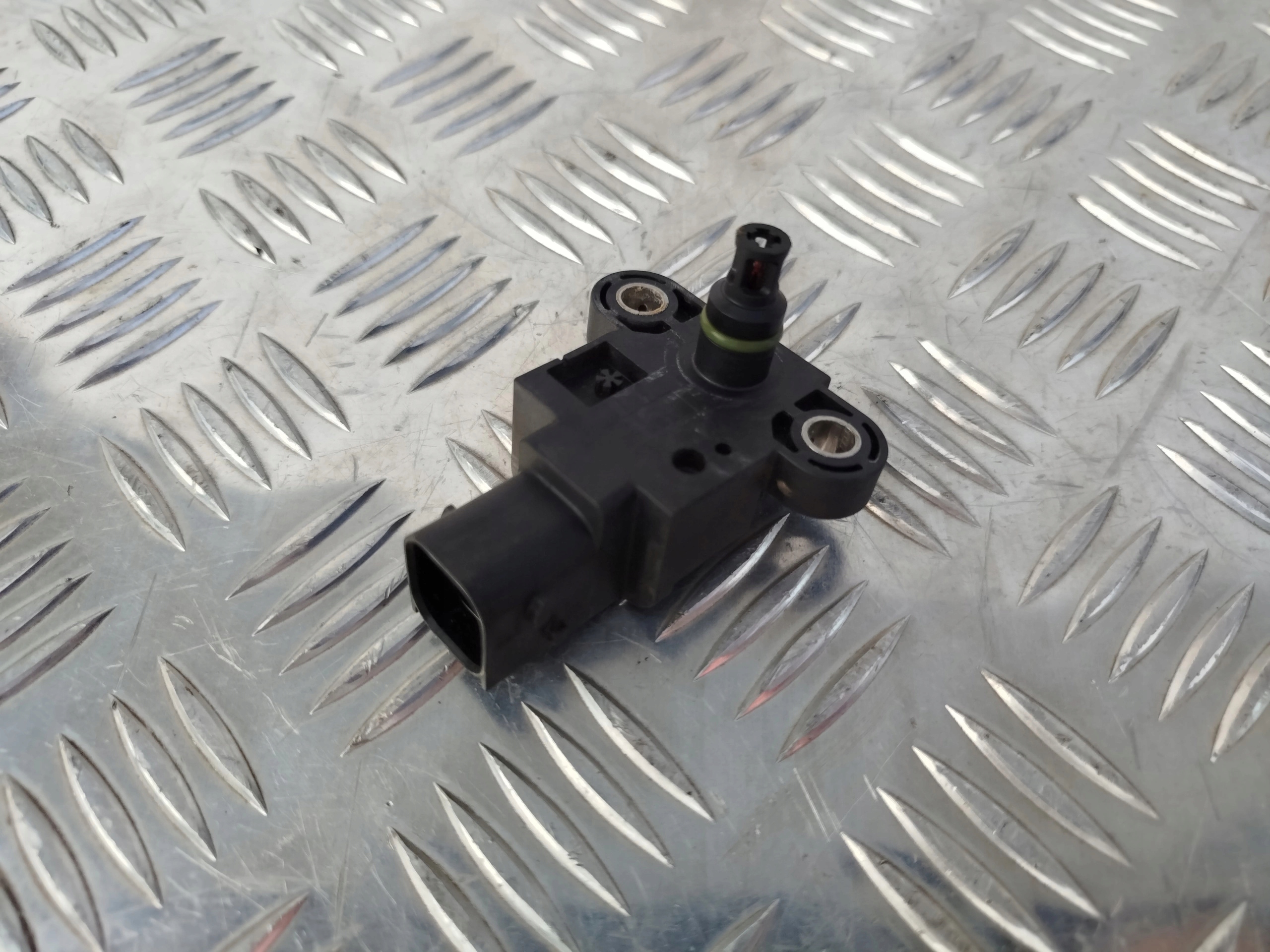 CZUJNIK CIŚNIENIA I TEMPERATURY SCANIA NTG LNG - obrazek 2