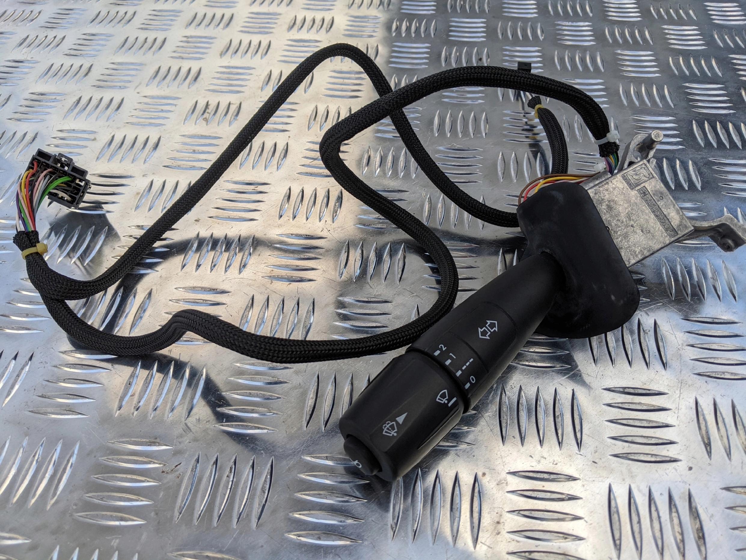 PRZEŁĄCZNIK MANETKA DAF XF 105 - obrazek 2