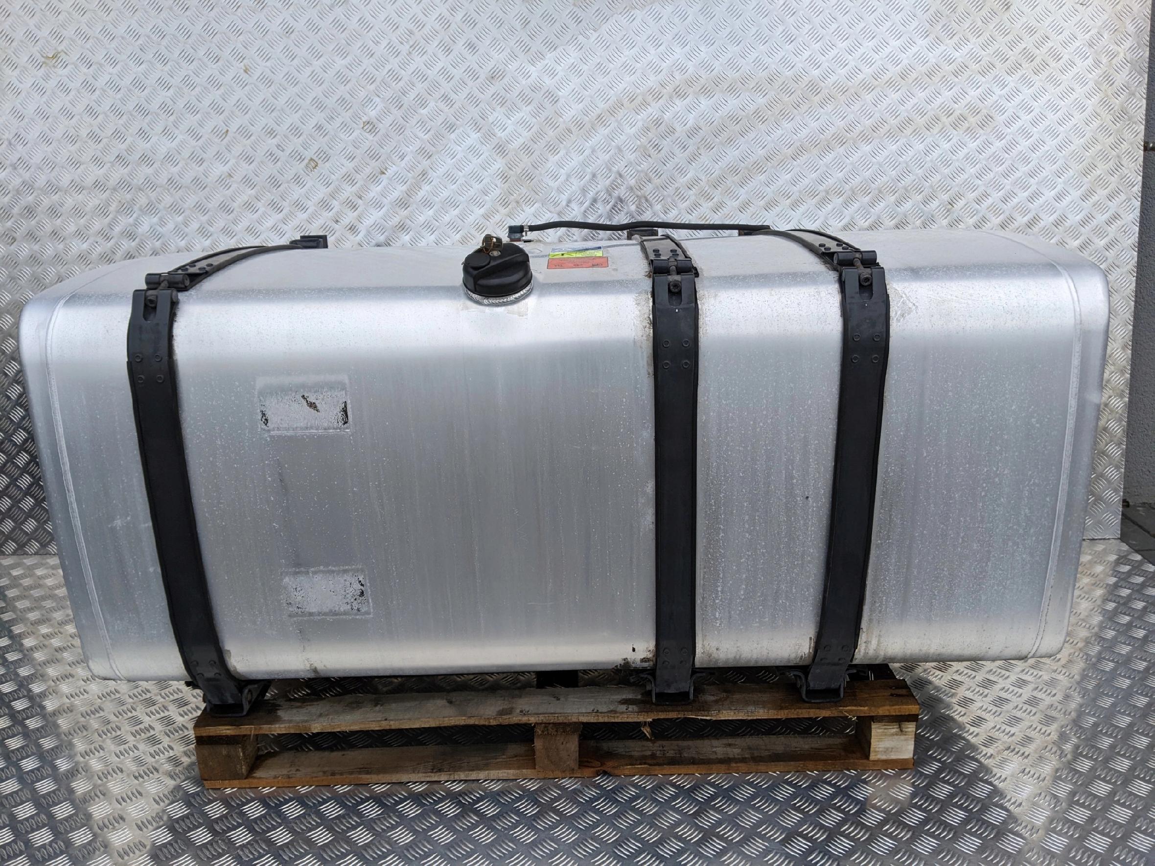 ZBIORNIK PALIWA SCANIA 750 LITRÓW - obrazek 2