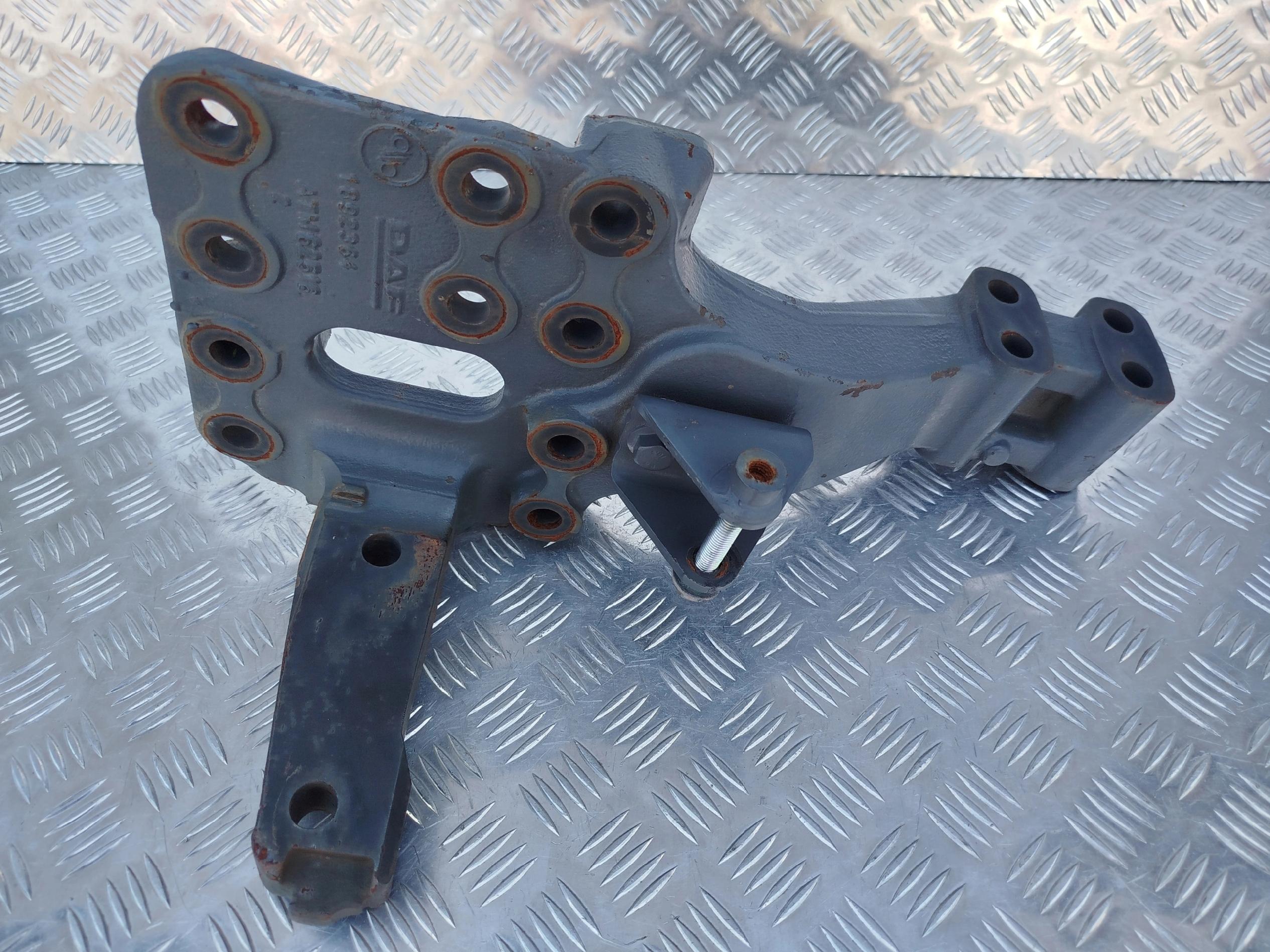 WSPORNIK KABINY PRAWY TYŁ DAF XF 106 - obrazek 2