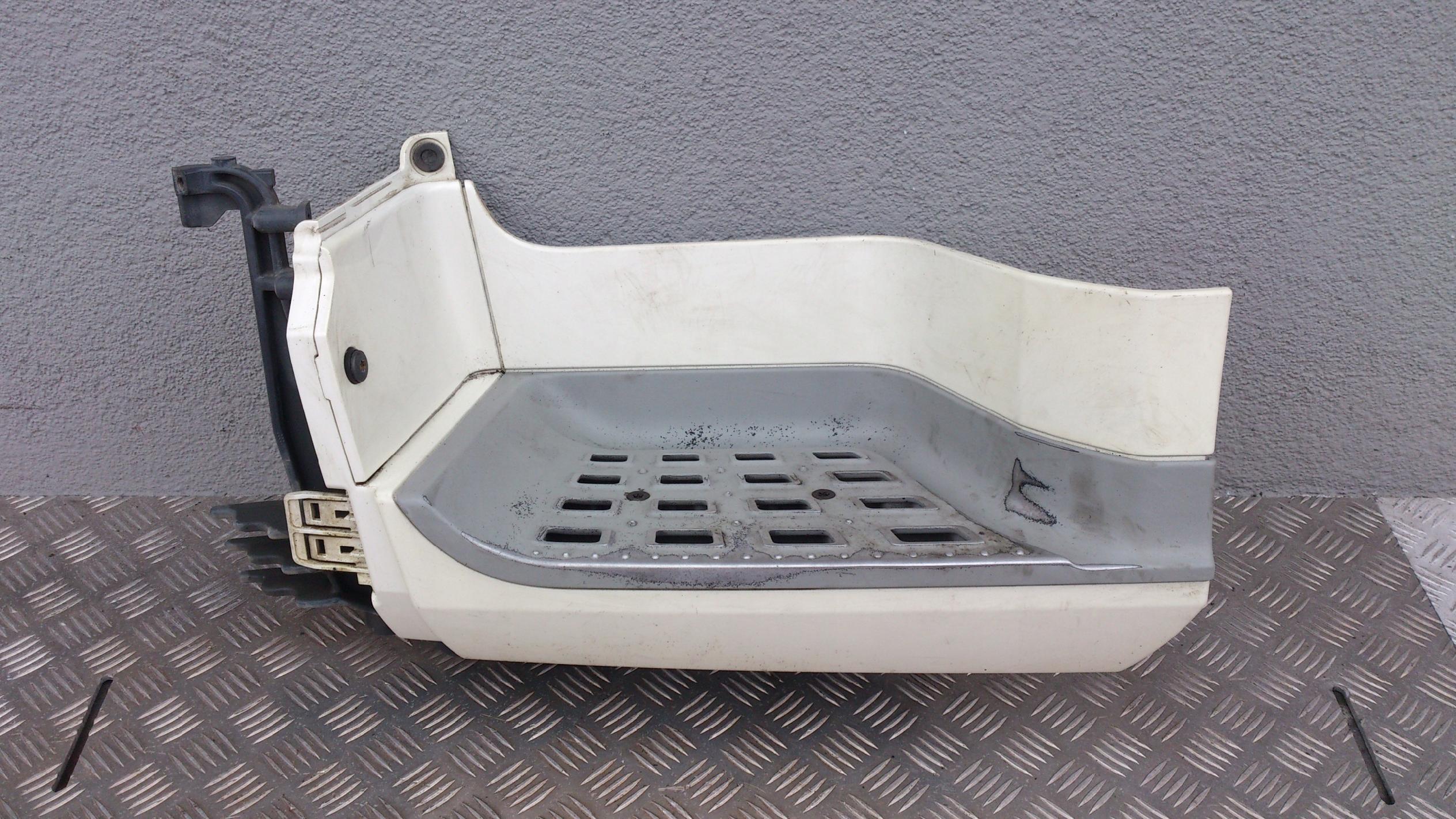 OBUDOWA POSZYCIE STOPNIA DOLNEGO DAF CF EURO 6