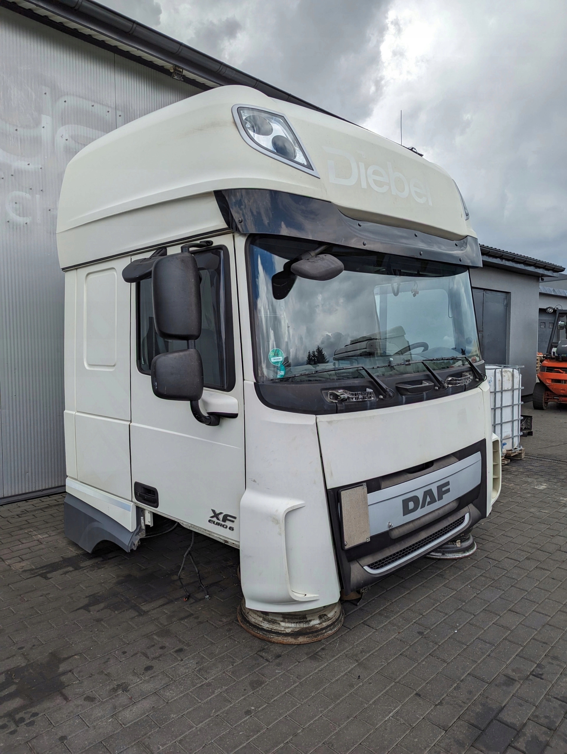 KABINA DAF XF 106 - obrazek 2