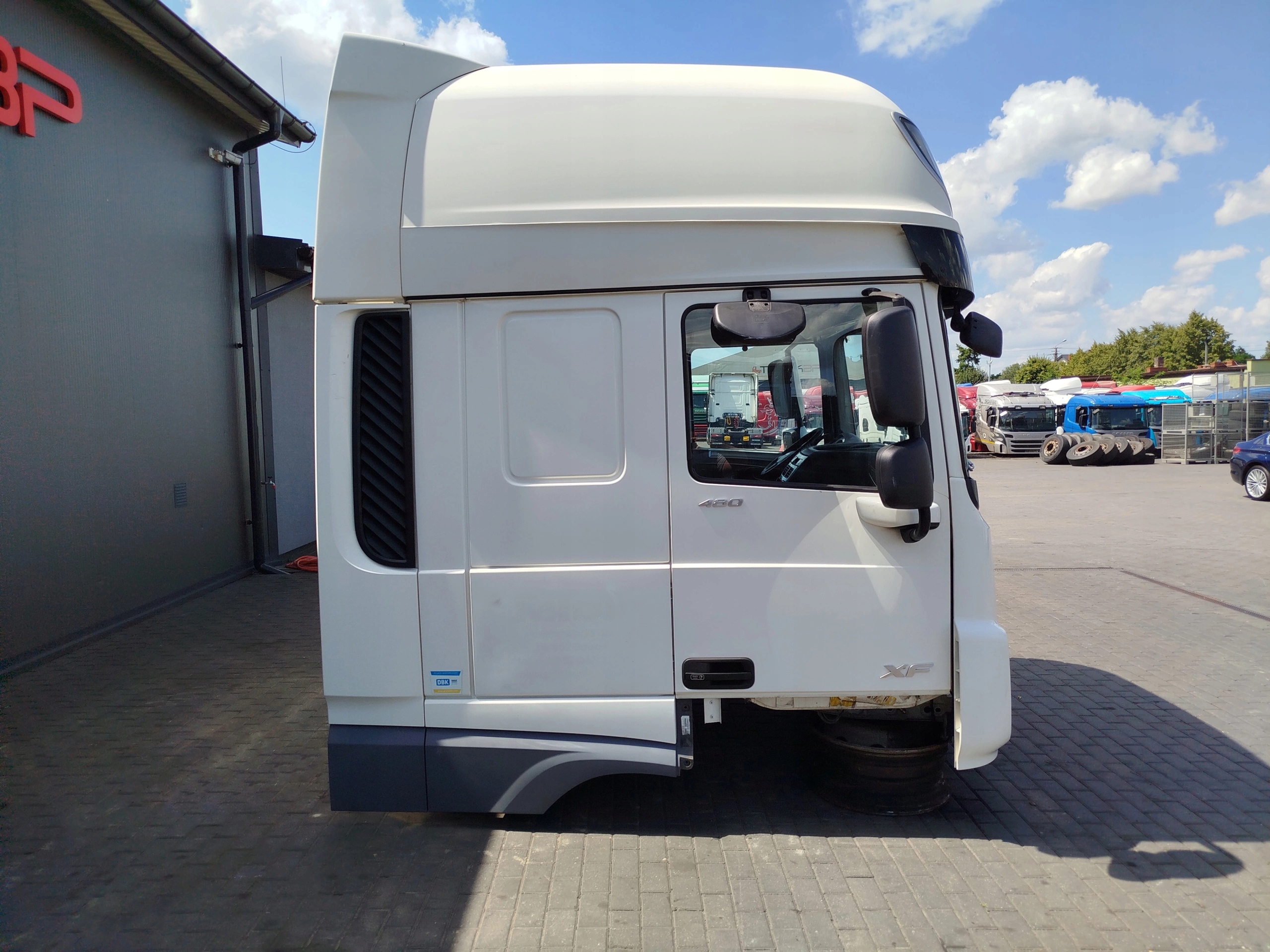 KABINA DAF XF 106 LIFT - obrazek 3