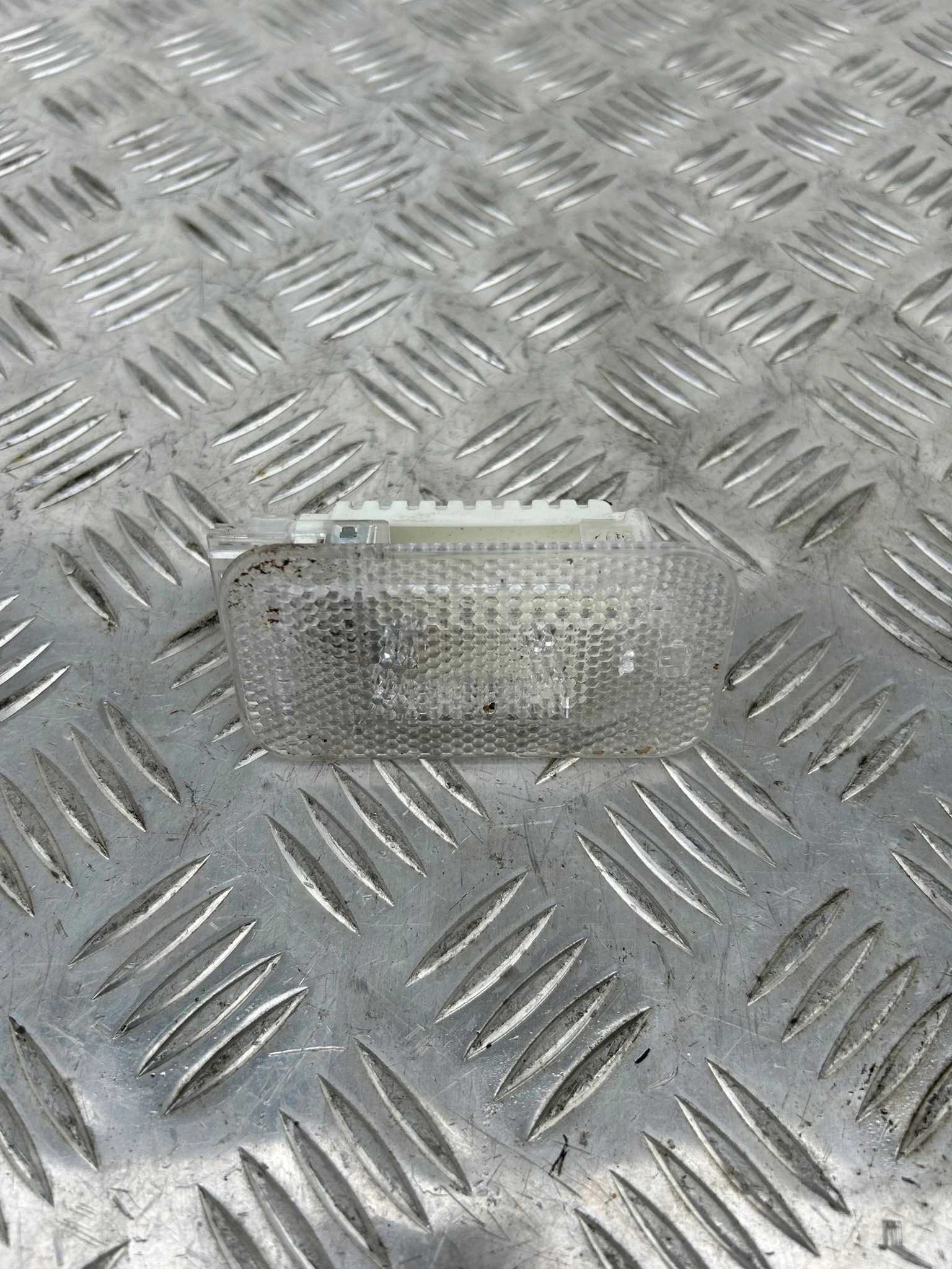 LAMPA LAMPKA OŚWIETLENIOWA KOKPITU SCANIA NTG NOWY MODEL