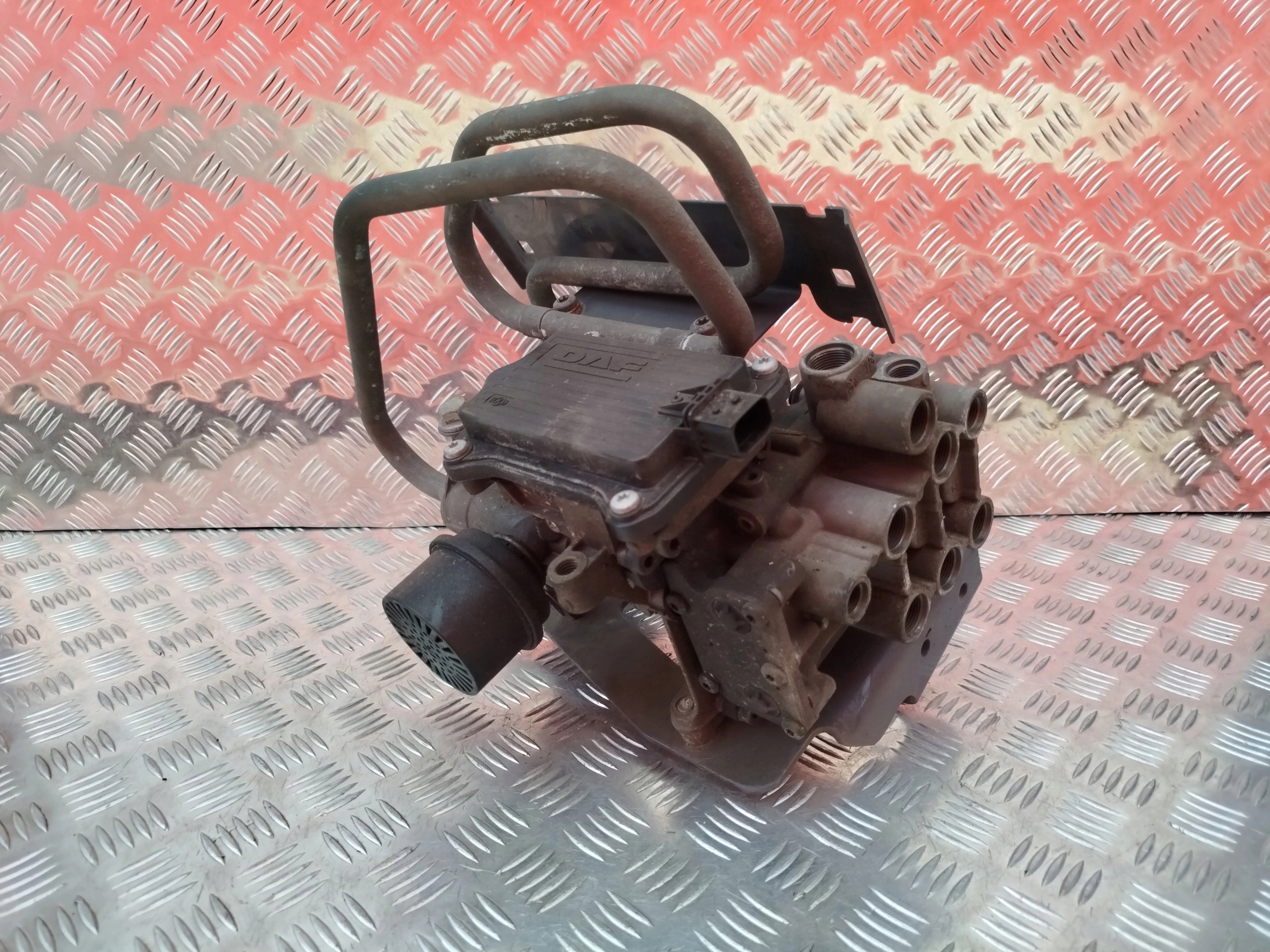 ZAWÓR OSUSZACZ POWIETRZA APS DAF XF 106 LIFT - obrazek 2