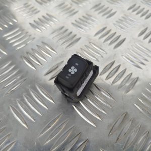 WŁĄCZNIK PRZYCISK WENTYLACJI FOTELA RECARO SCANIA NTG