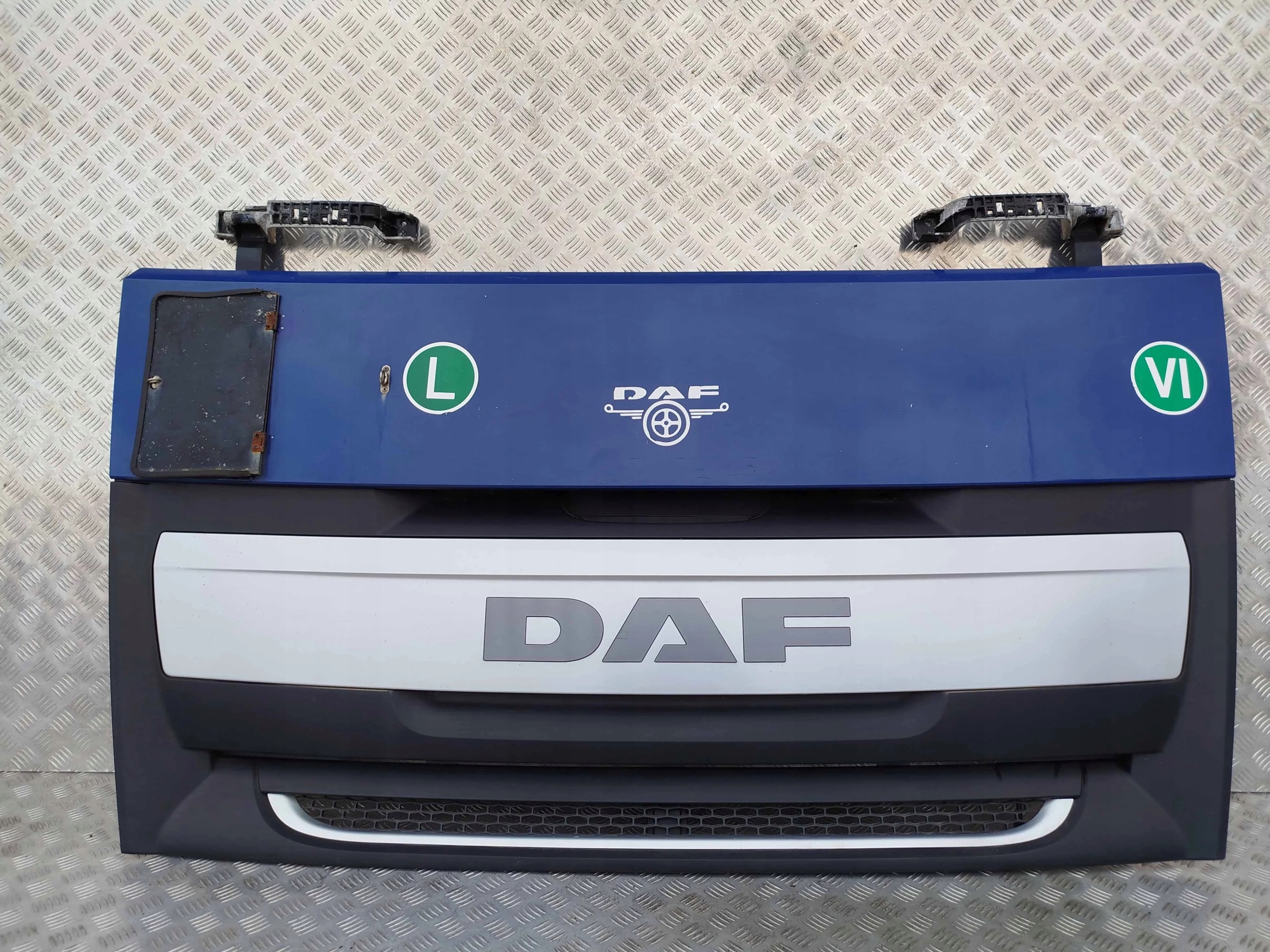 ATRAPA GÓRNA MASKA DAF XF 106 - obrazek 10