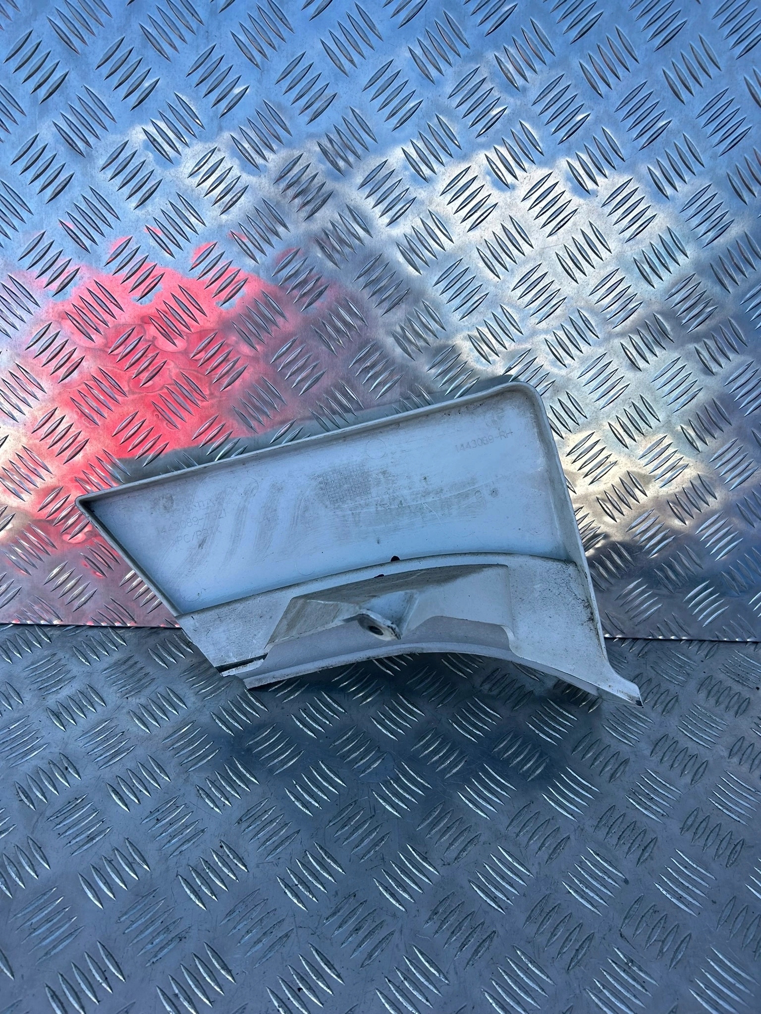 TRÓJKĄT NADKOLA LEWE SCANIA R - obrazek 2