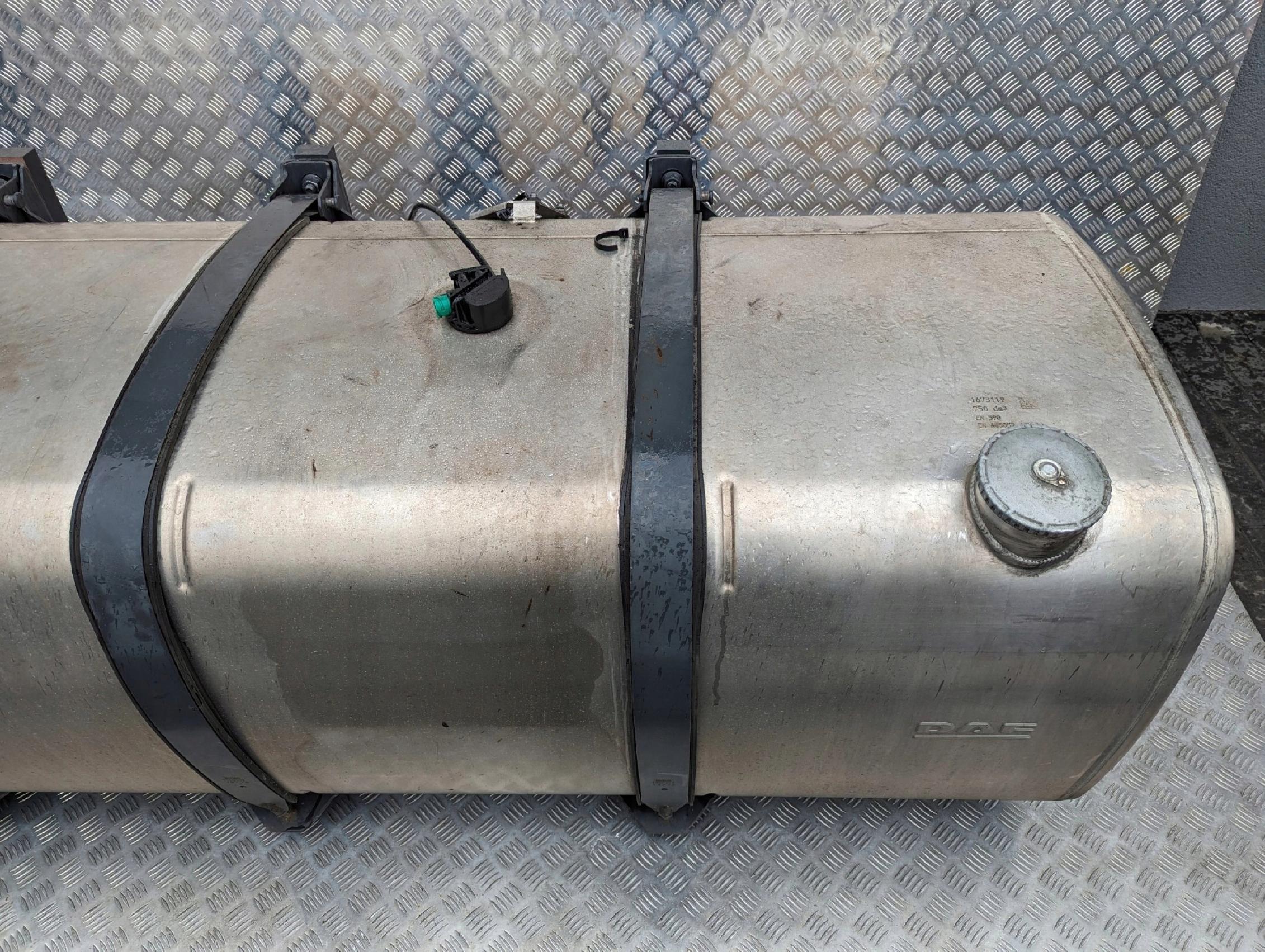 ZBIORNIK PALIWA 750 LITRÓW DAF XF 106 LIFT 2018 RO - obrazek 3