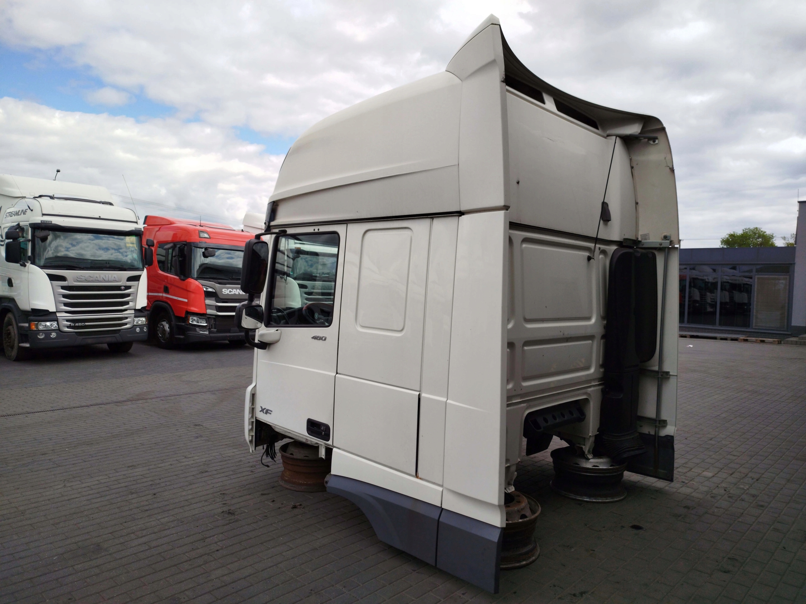 KABINA DAF XF 106 LIFT - obrazek 5