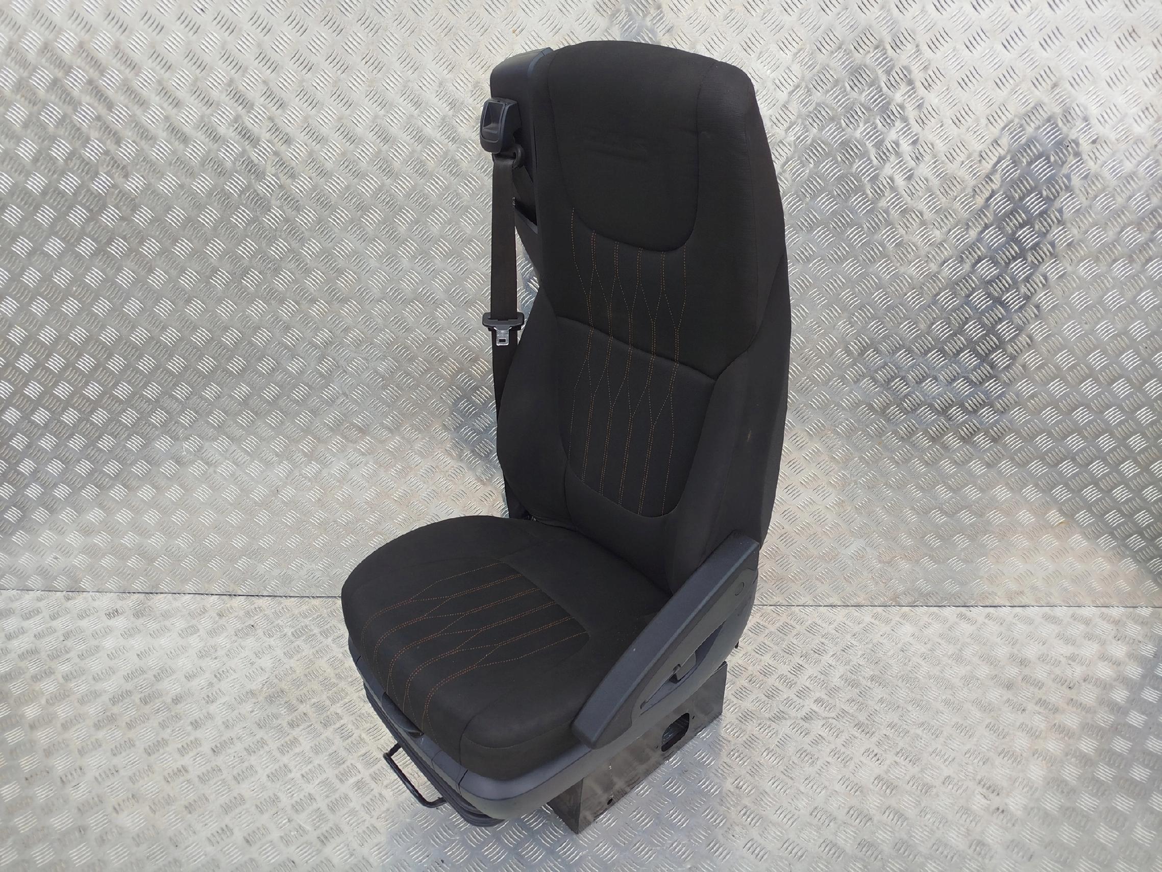 FOTEL PASAŻERA PNEUMATYCZNY DAF XF 106 LIFT - obrazek 2