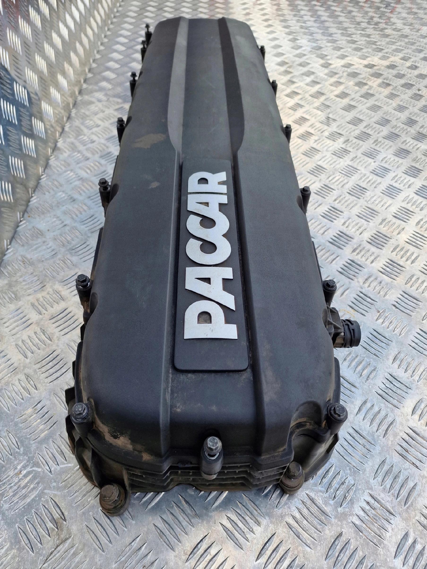 POKRYWA OBUDOWA GŁOWICY, ZAWORÓW Z PODSTAWĄ DAF XF - obrazek 3