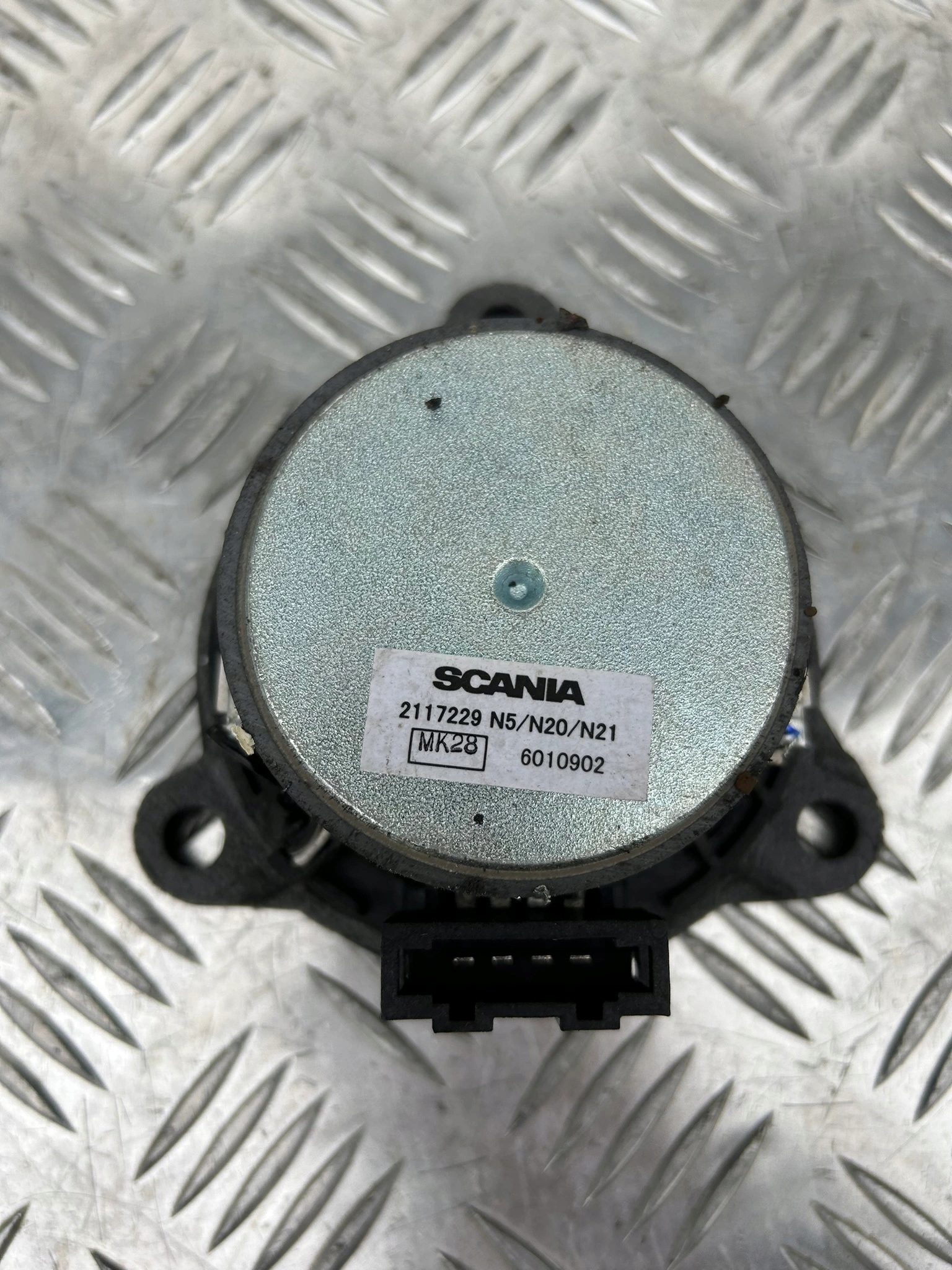 GŁOŚNIK DRZWI 2-PIN SCANIA R LEWA STRONA 1885165 - obrazek 11