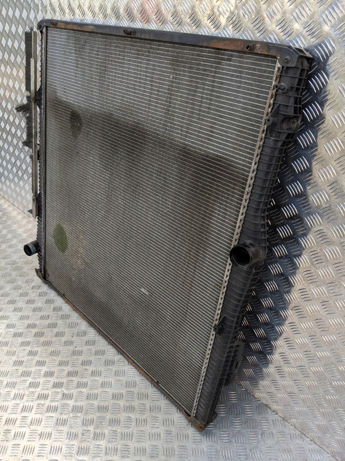 CHŁODNICA WODY PŁYNU CHŁODZĄCEGO SCANIA R XPI EURO - obrazek 3