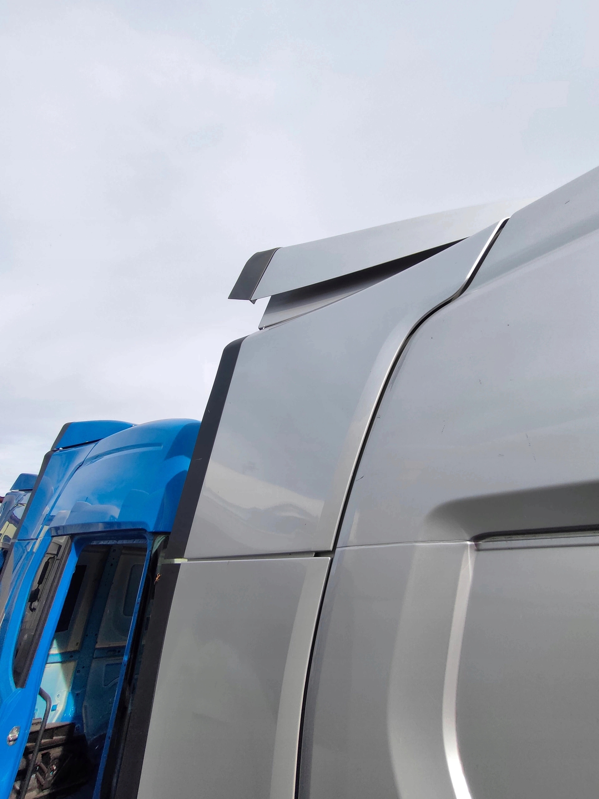 SPOJLER OWIEWKA UCHO SŁONIA PRAWE SCANIA NTG - obrazek 3