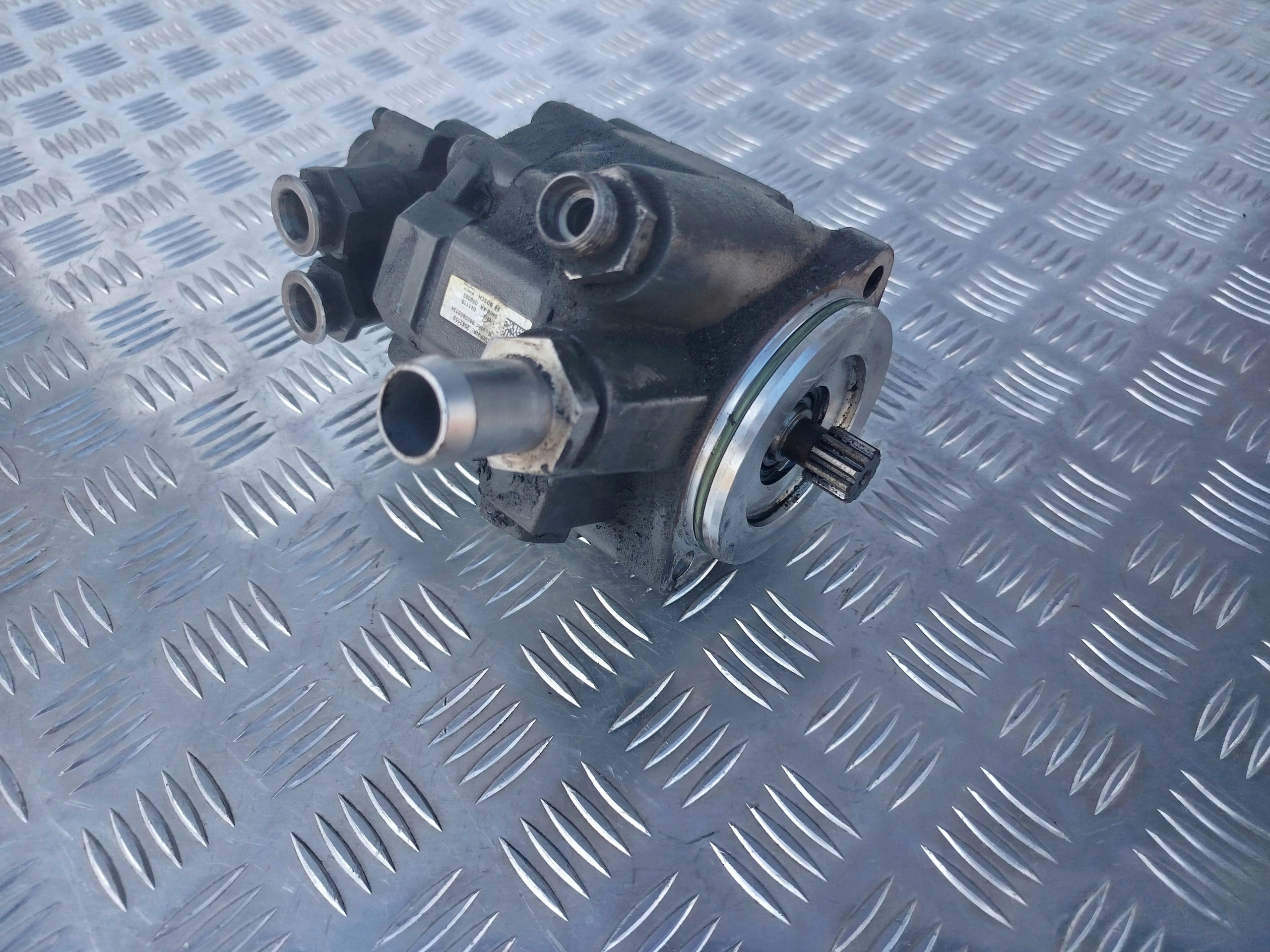 POMPA PODWÓJNA PALIWA I WSPOMAGANIA DAF 106 480 LIFT - obrazek 3