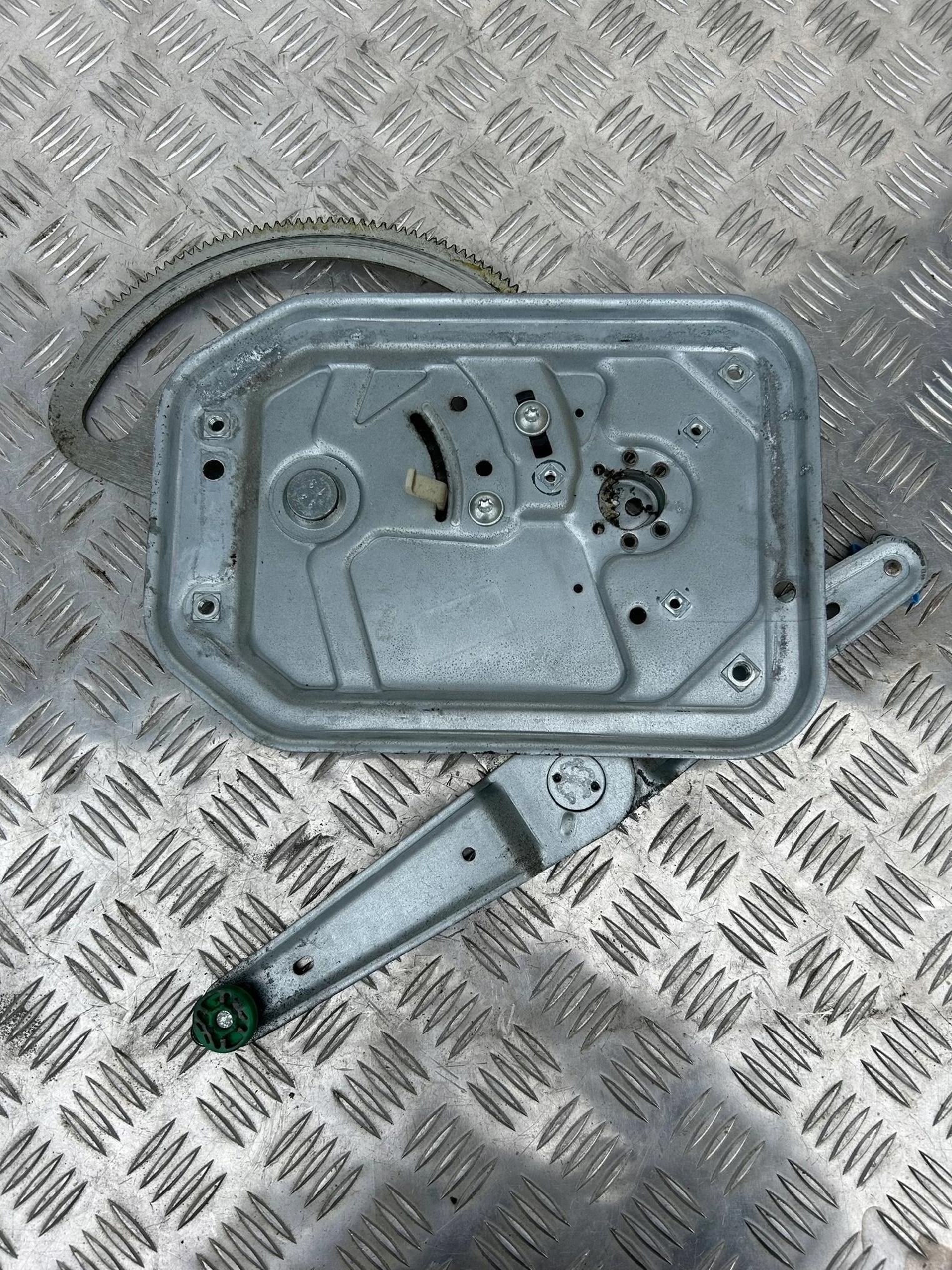 SILNICZEK SIŁOWNIK PODNOSZENIA SZYBY PRAWY SCANIA R - obrazek 6