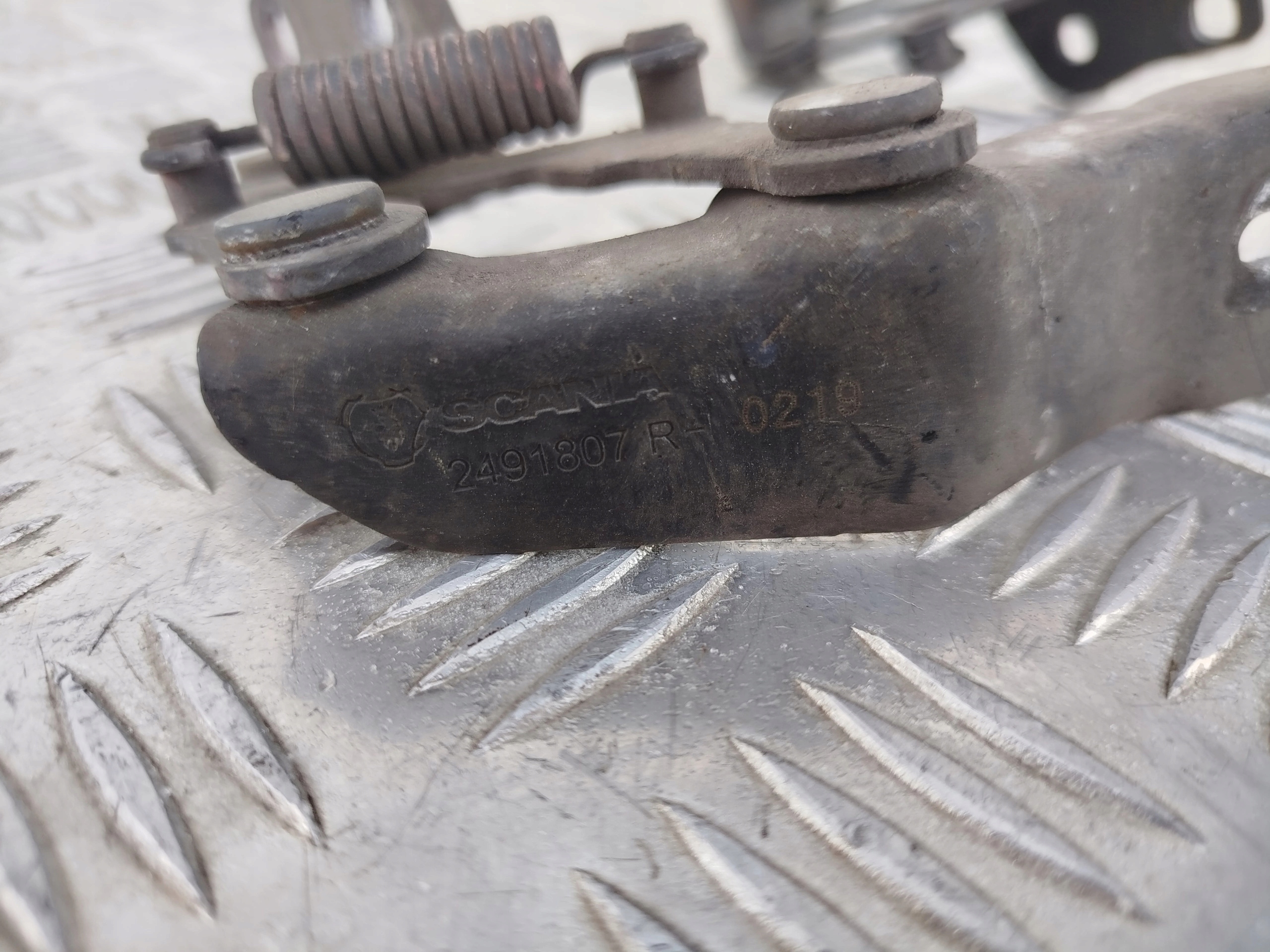 ZAWIAS POLIKA PRAWY SCANIA NTG - obrazek 4