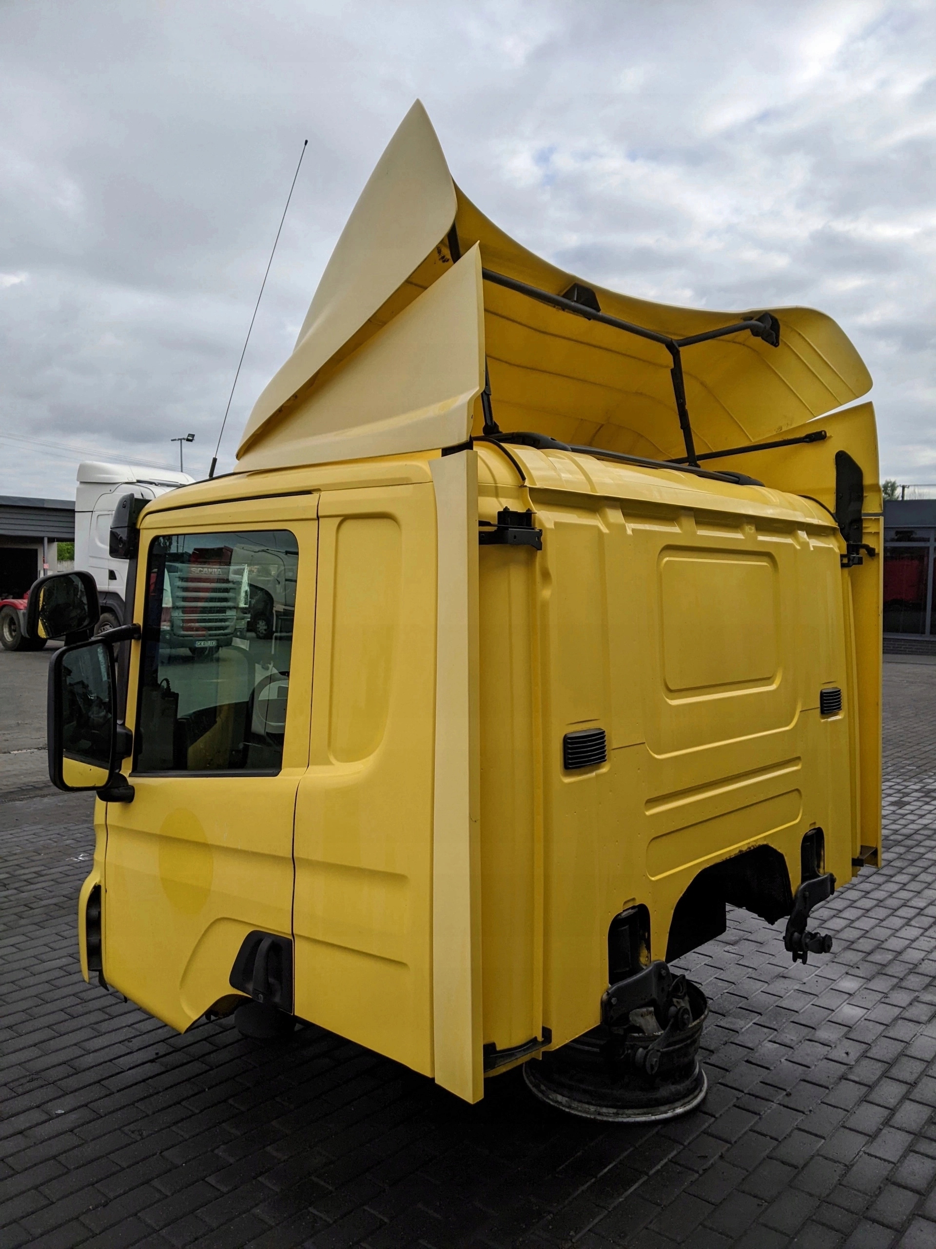 KABINA SCANIA CP 16 2009 ROK - obrazek 4