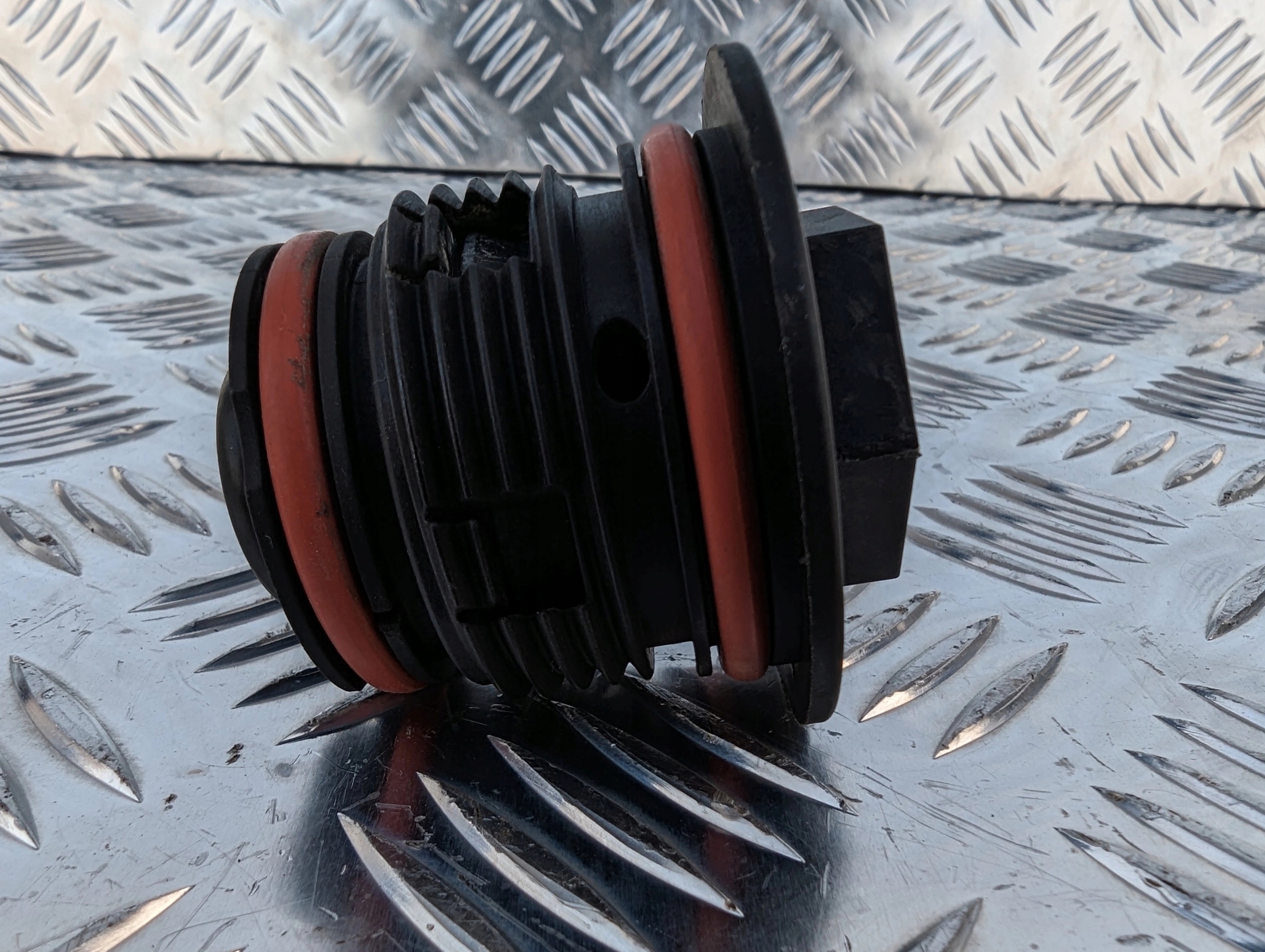 CZUJNIK ZAWÓR POZIOMU CIECZY CHŁODZĄCEJ SCANIA R - obrazek 5