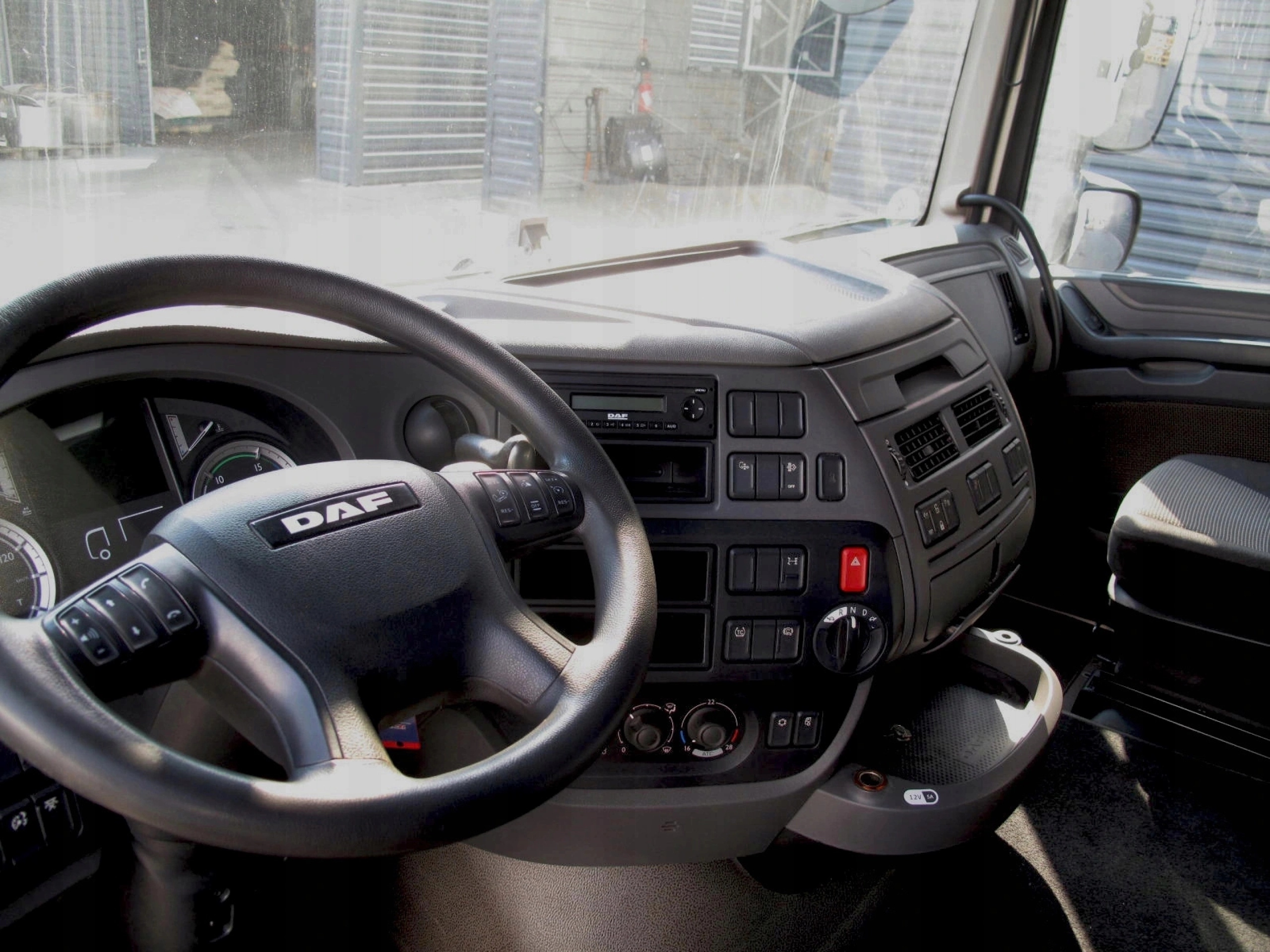 KABINA DAF XF 106 EURO 6 SSC 440 AUTOMAT - obrazek 6