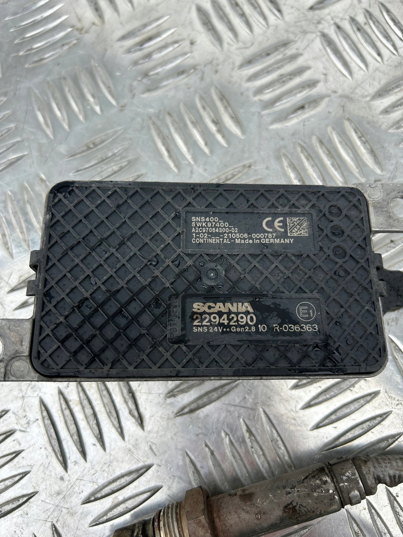 CZUJNIK NOx SCANIA EURO 6 PRZED KATALIZATOREM - obrazek 2