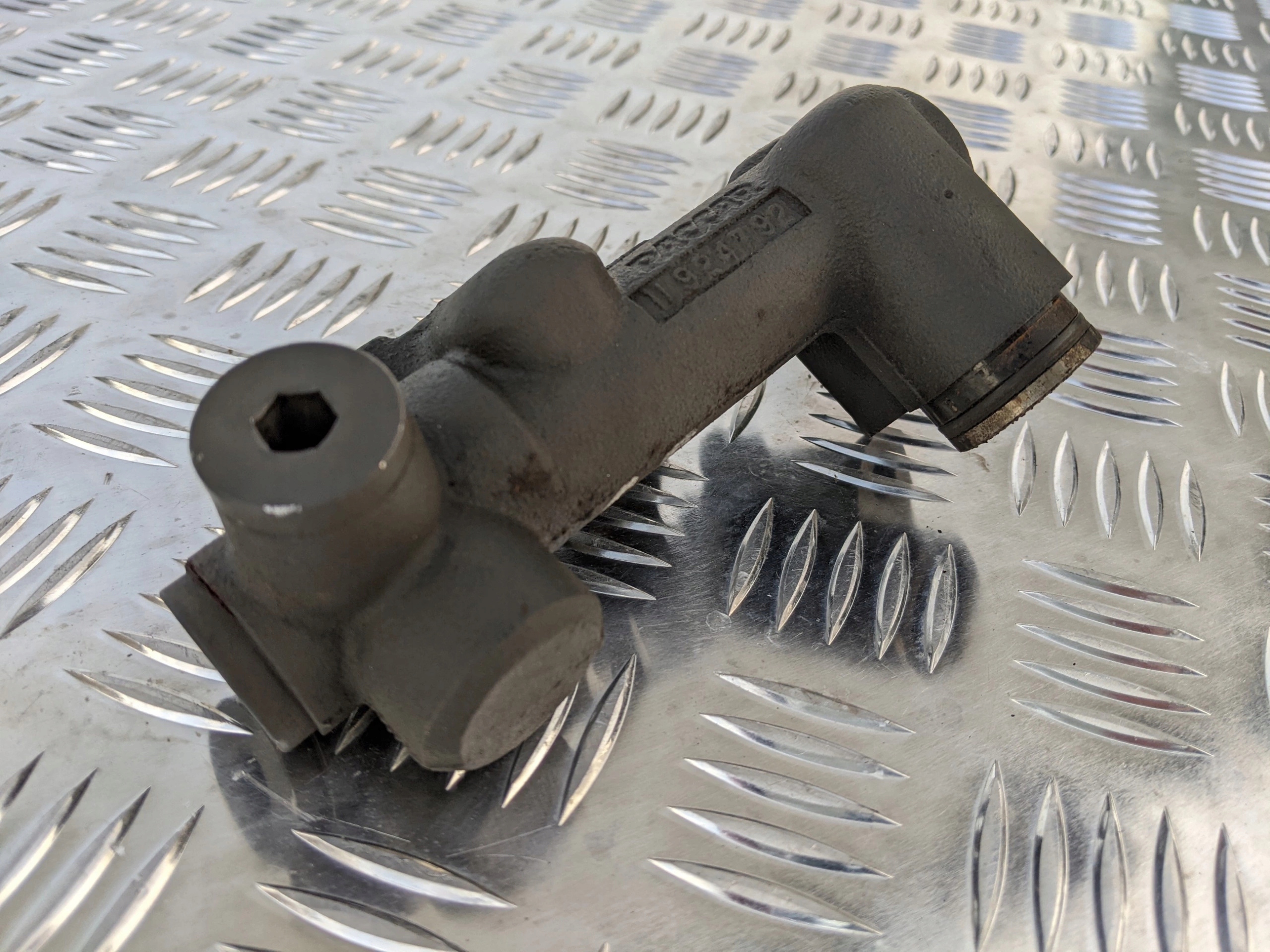 KRÓCIEC ŁĄCZNIK PŁYNU CHŁODZĄCEGO DAF XF 106 44 MX - obrazek 3