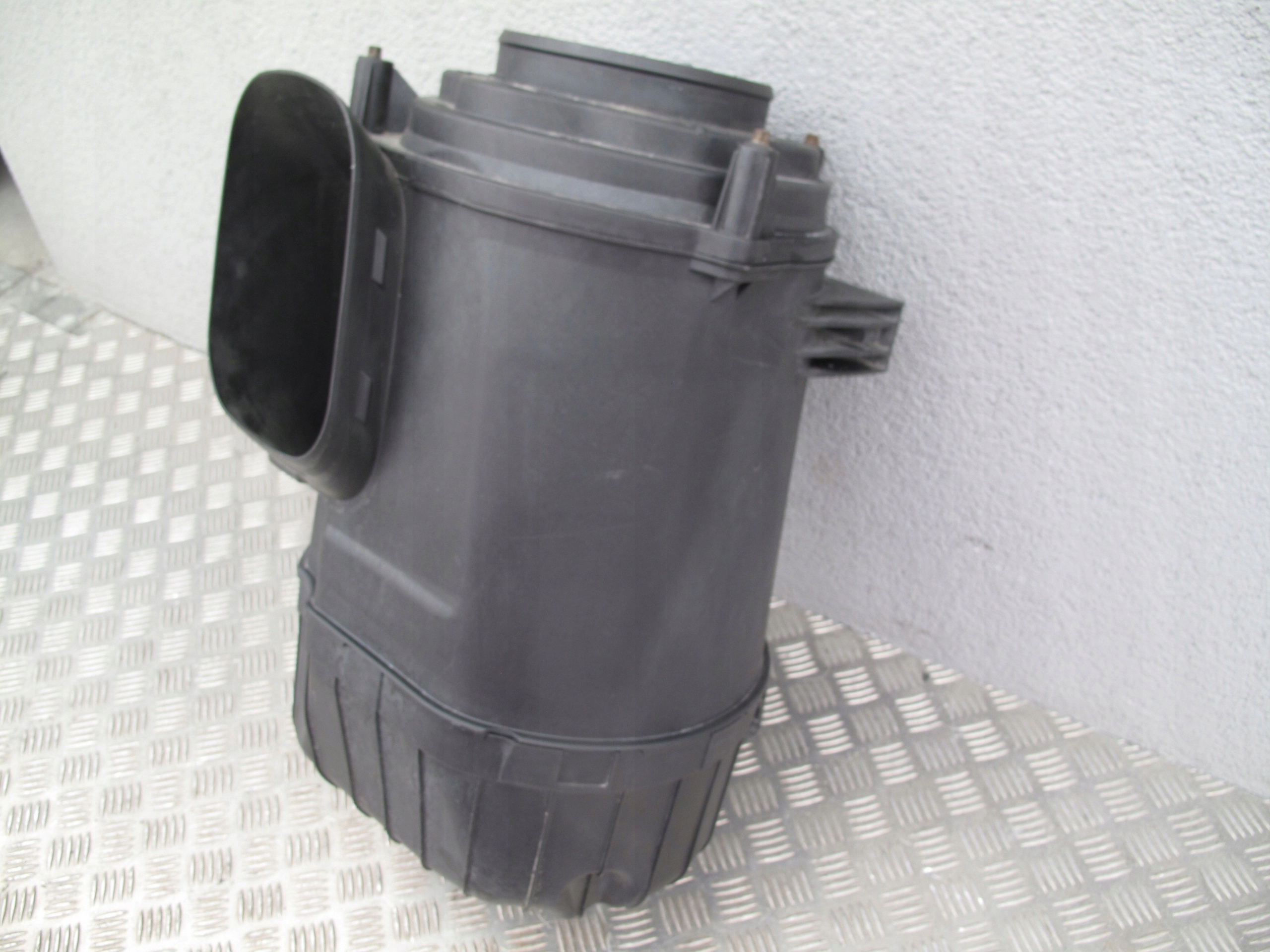 OBUDOWA FILTRA POWIETRZA SCANIA NTG - obrazek 7