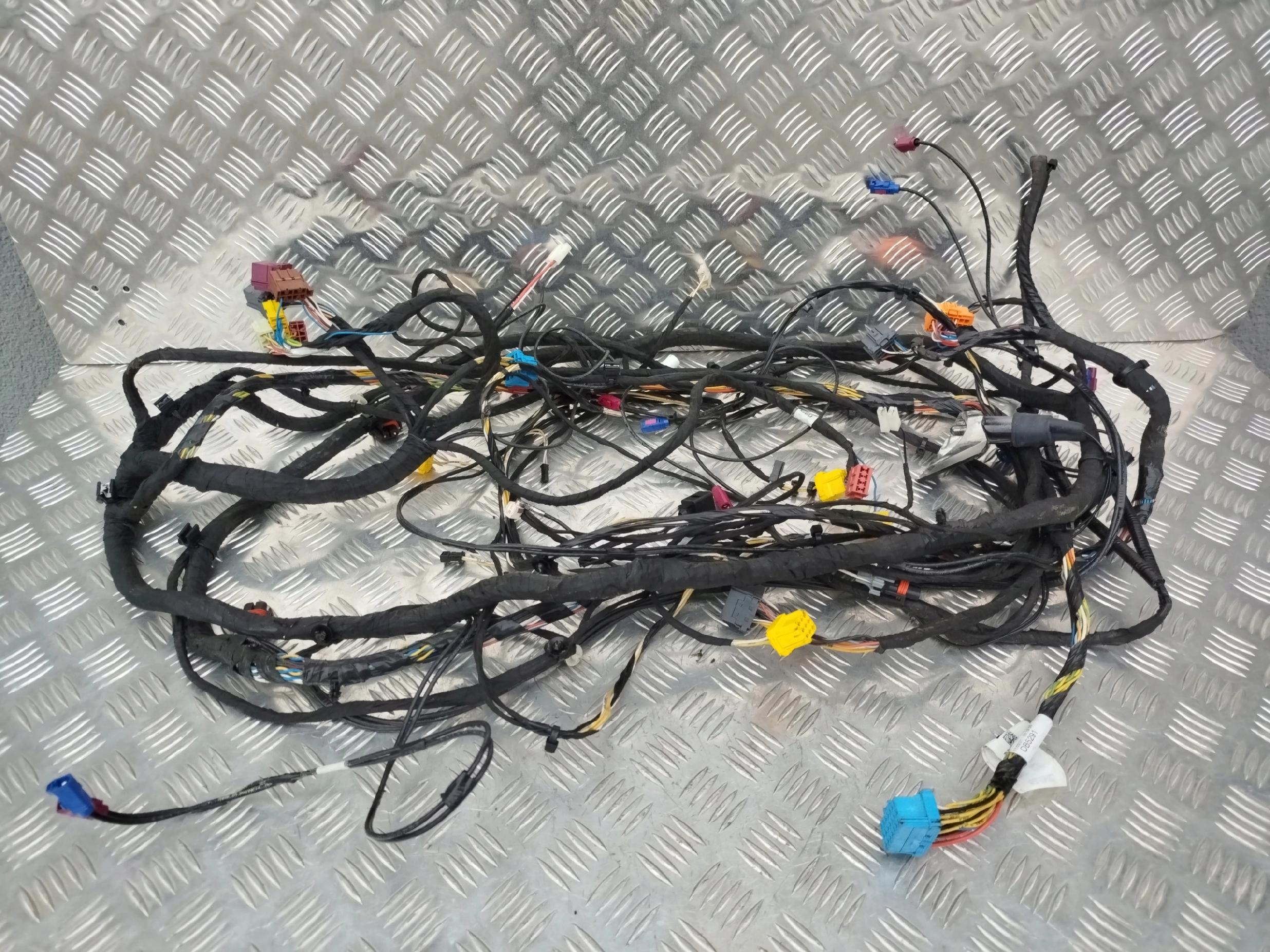 WIĄZKA INSTALACJA GLOBU DAF XF 106 LIFT