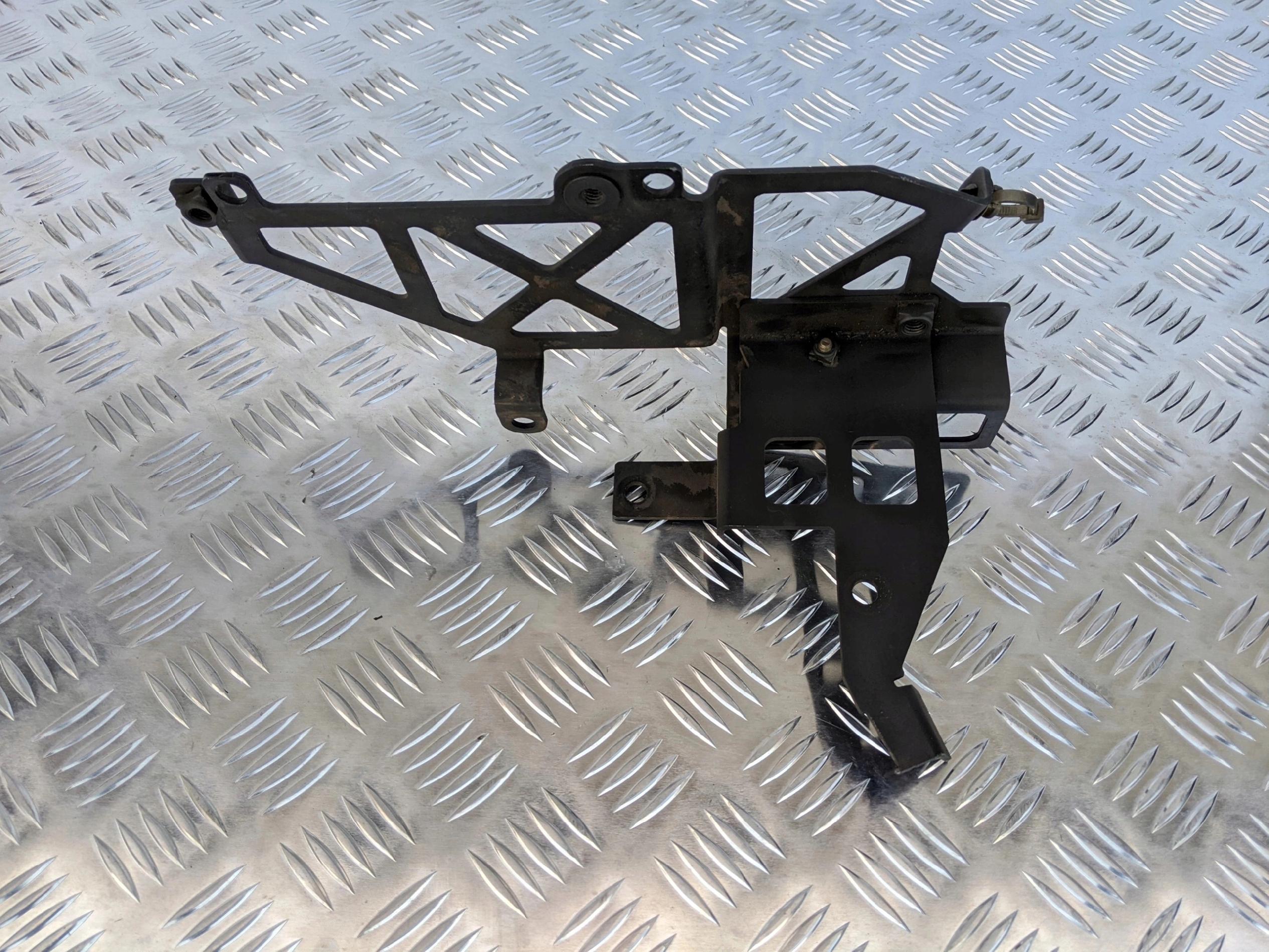 WSPORNIK UCHWYT WIĄZEK ELEKTRYCZNYCH DAF XF 106 - obrazek 2