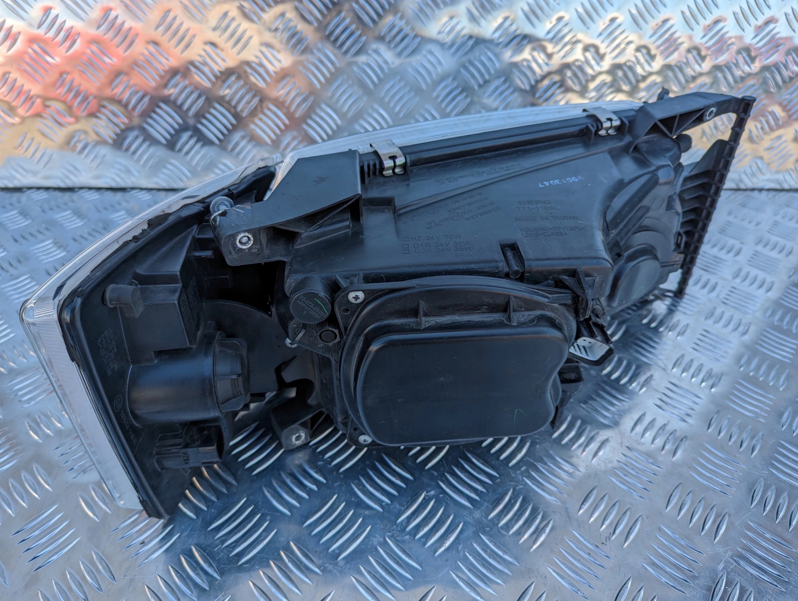 LAMPA LEWA H7 SCANIA STREAMLINE EURO 6 - obrazek 3