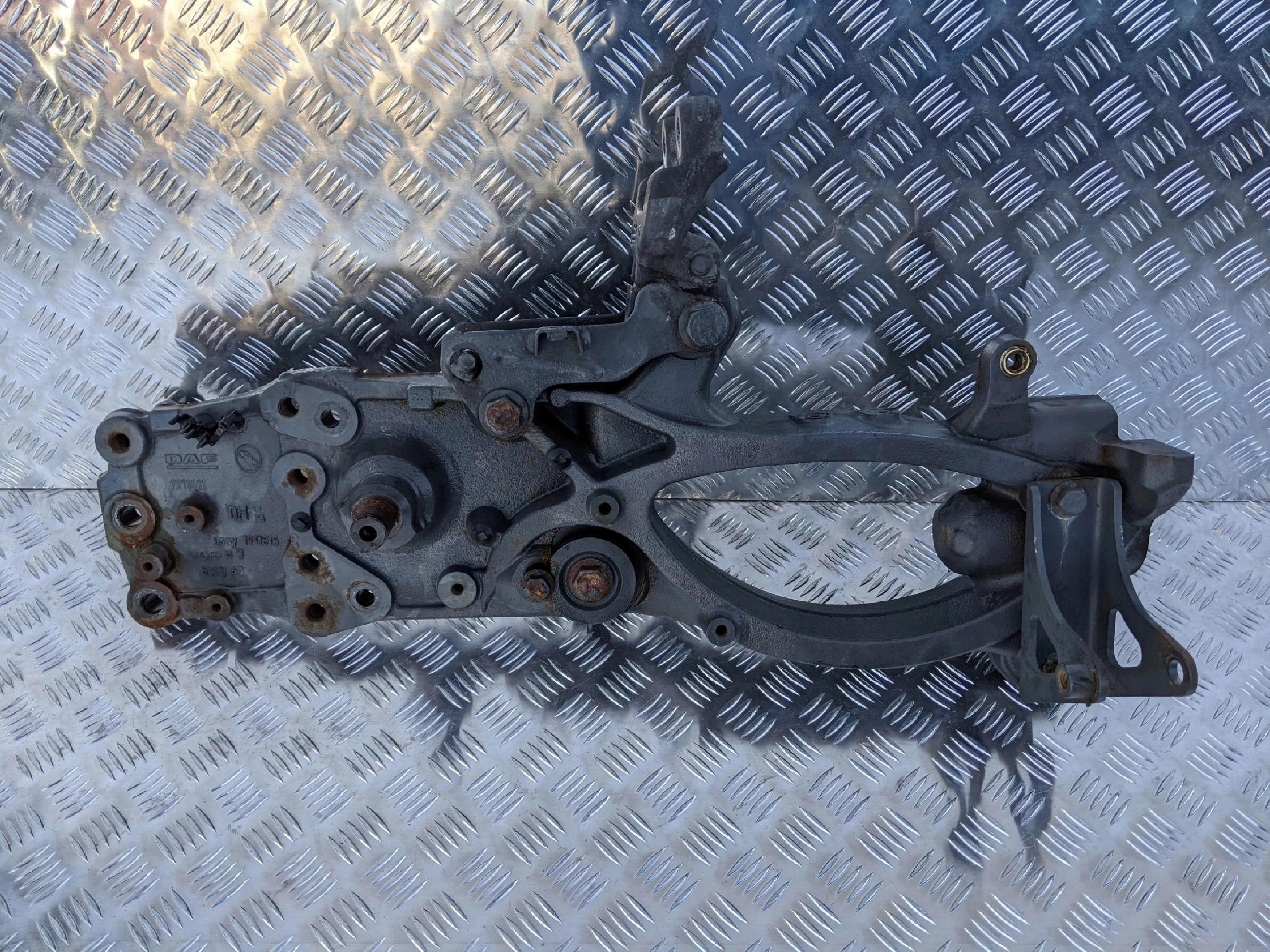 WSPORNIK RAMY STREFA ZGNIOTU PRAWA DAF XF 106