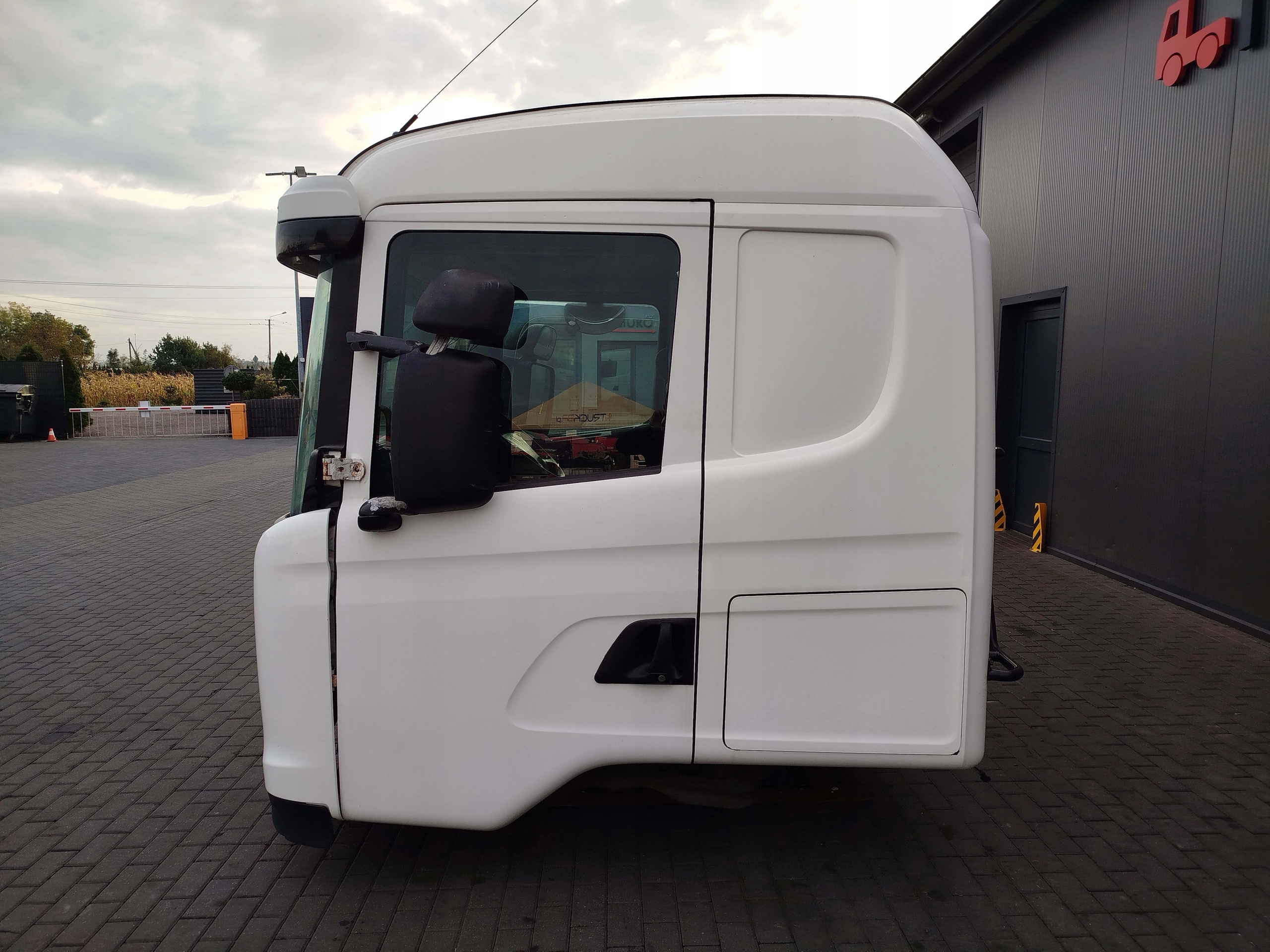 KABINA SCANIA CR 19 XPI STREAMLINE - obrazek 7