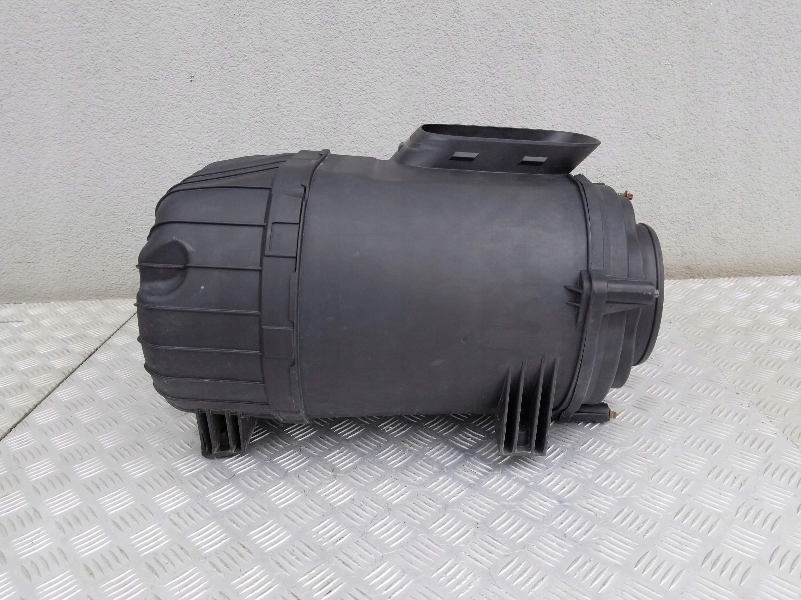 OBUDOWA FILTRA POWIETRZA SCANIA NTG