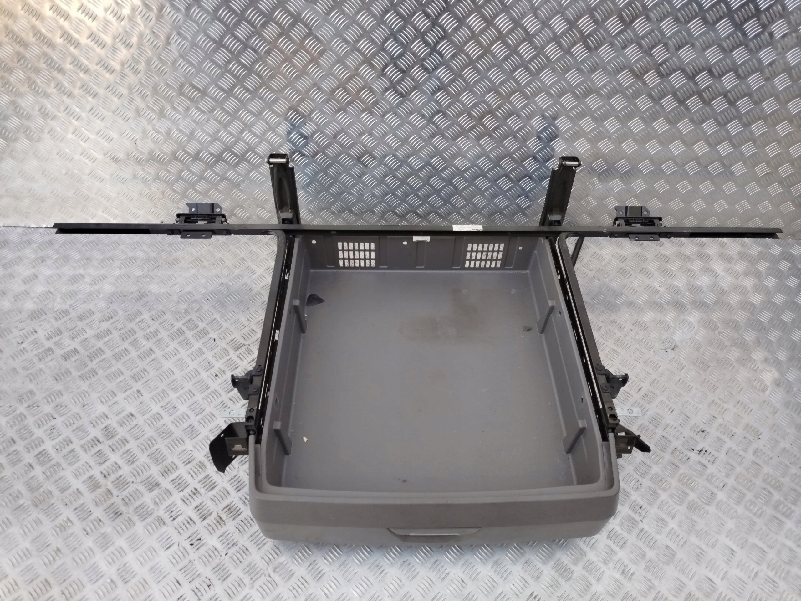 STELAŻ POD ŁÓŻKO SCANIA G NTG