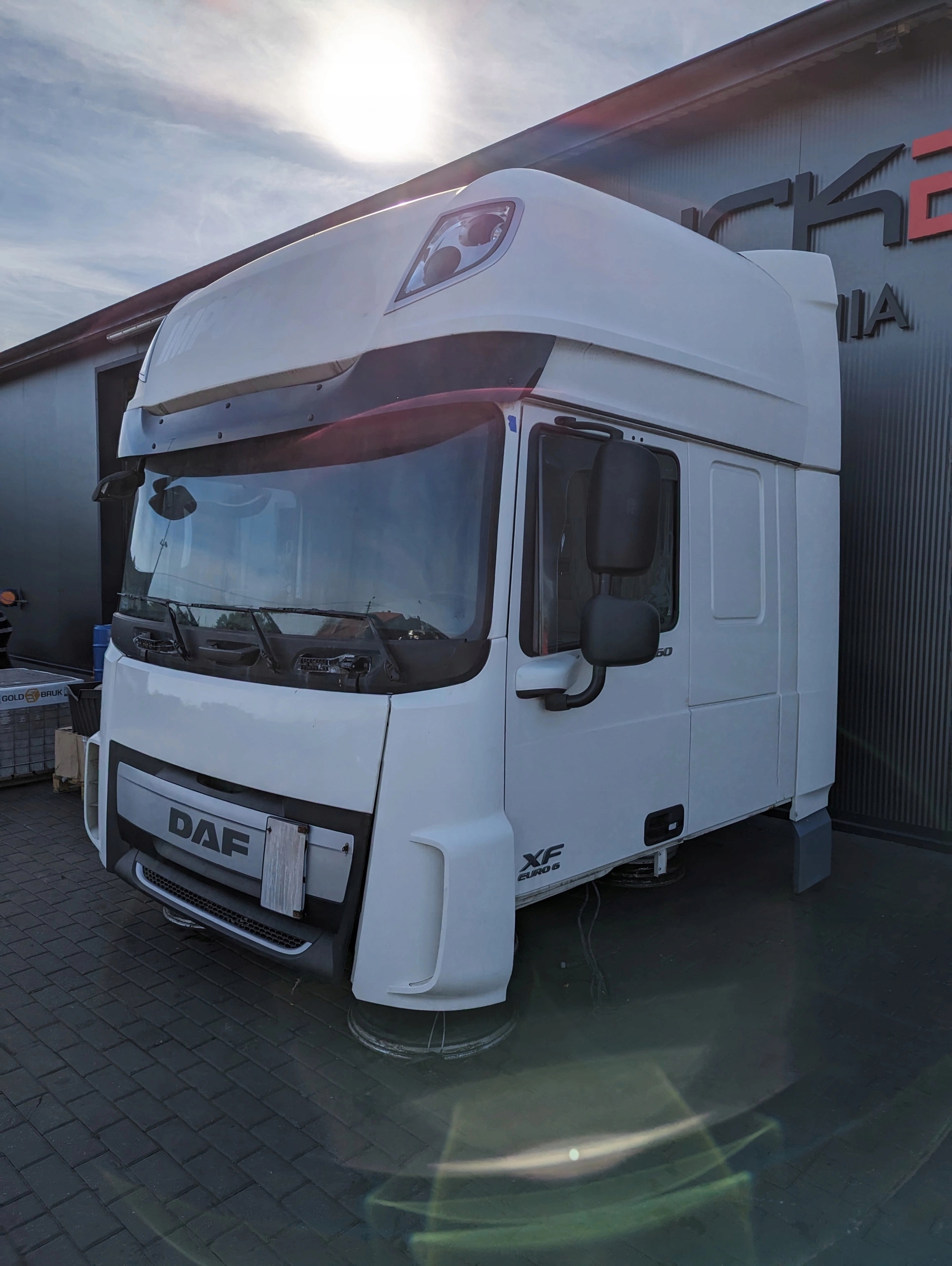 KABINA DAF XF 106 - obrazek 3