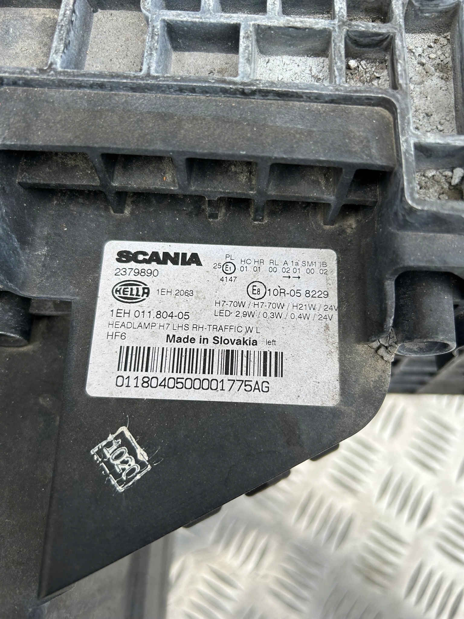 REFLEKTOR LAMPA H7 ŚWIATŁA DZIENNE LED LEWY Z RAMKĄ SCANIA NEXT GEN NTG - obrazek 8