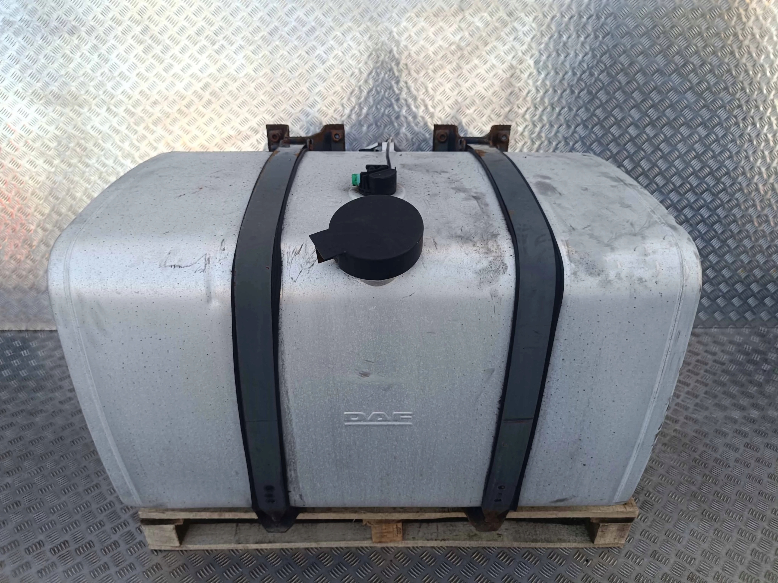 DAF XF 106 460 ZBIORNIK PALIWA BAK 492 L - obrazek 3