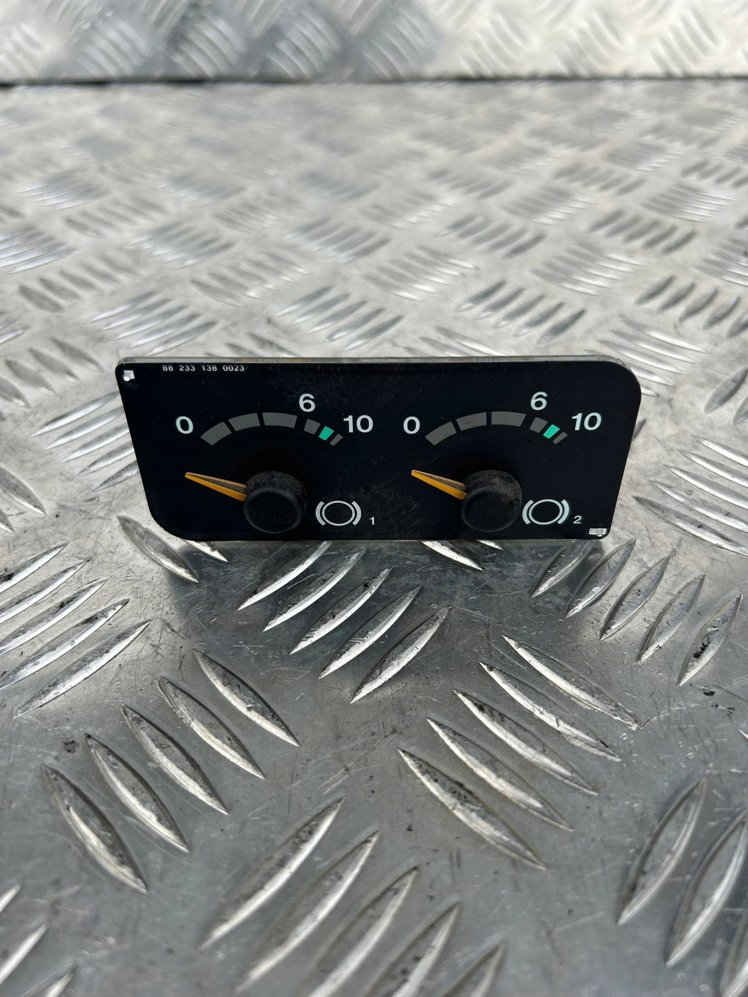 WSKAŹNIK DOŁADOWANIA POWIETRZA SCANIA 4