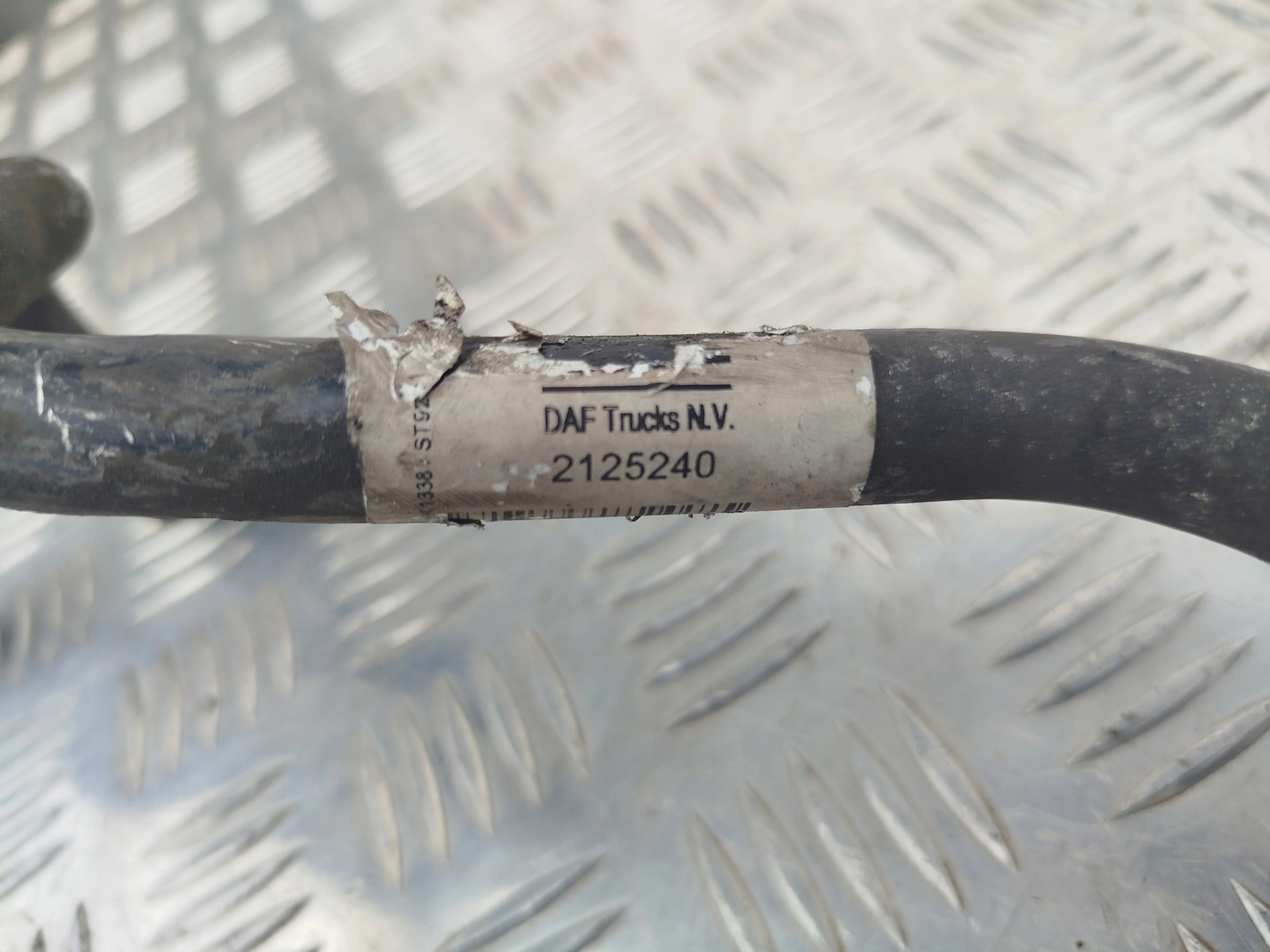PRZEWÓD KLIMATYZACJI DAF XF 106 LIFT 2125240 - obrazek 4