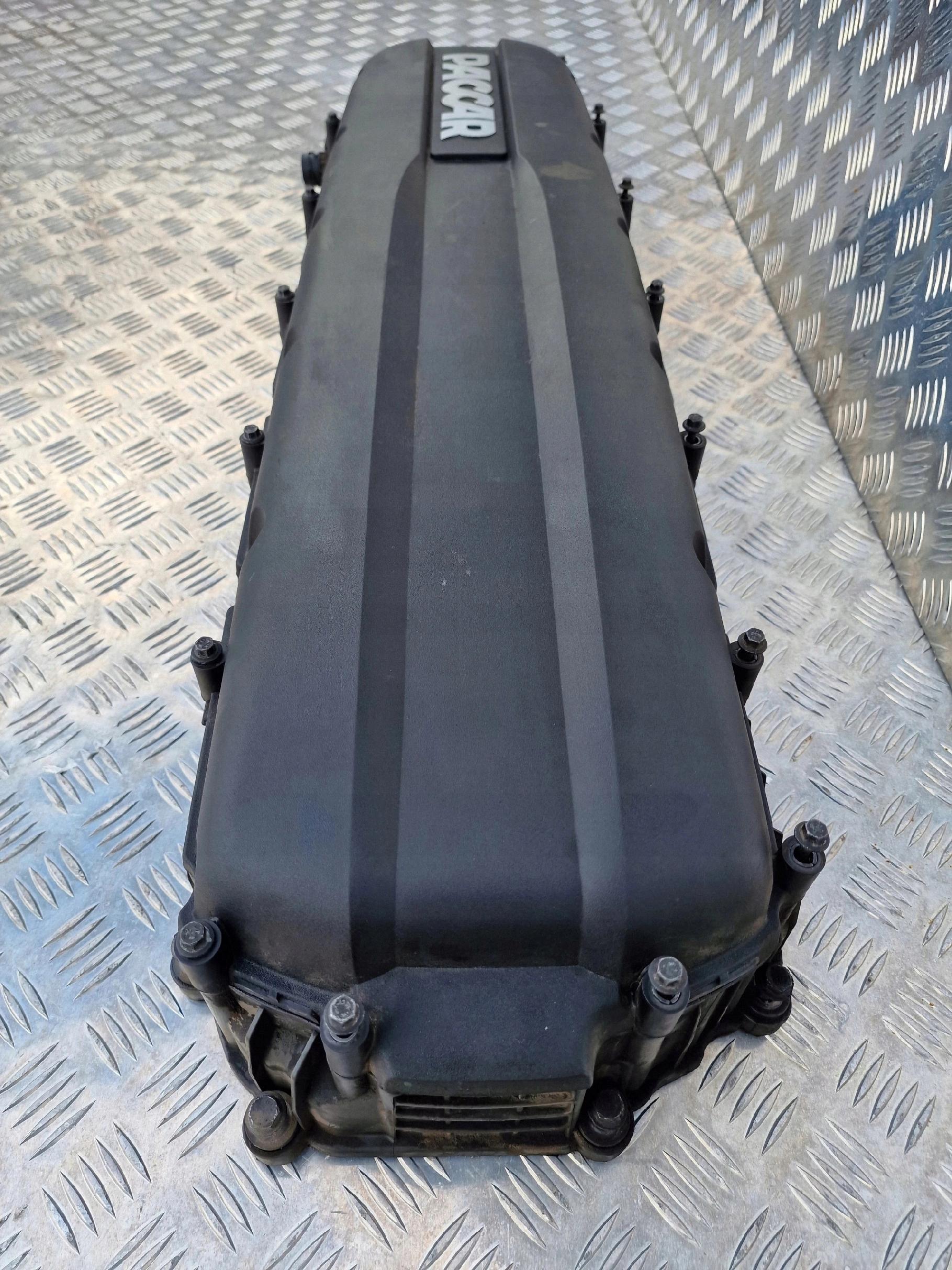 POKRYWA OBUDOWA GŁOWICY, ZAWORÓW Z PODSTAWĄ DAF XF - obrazek 4