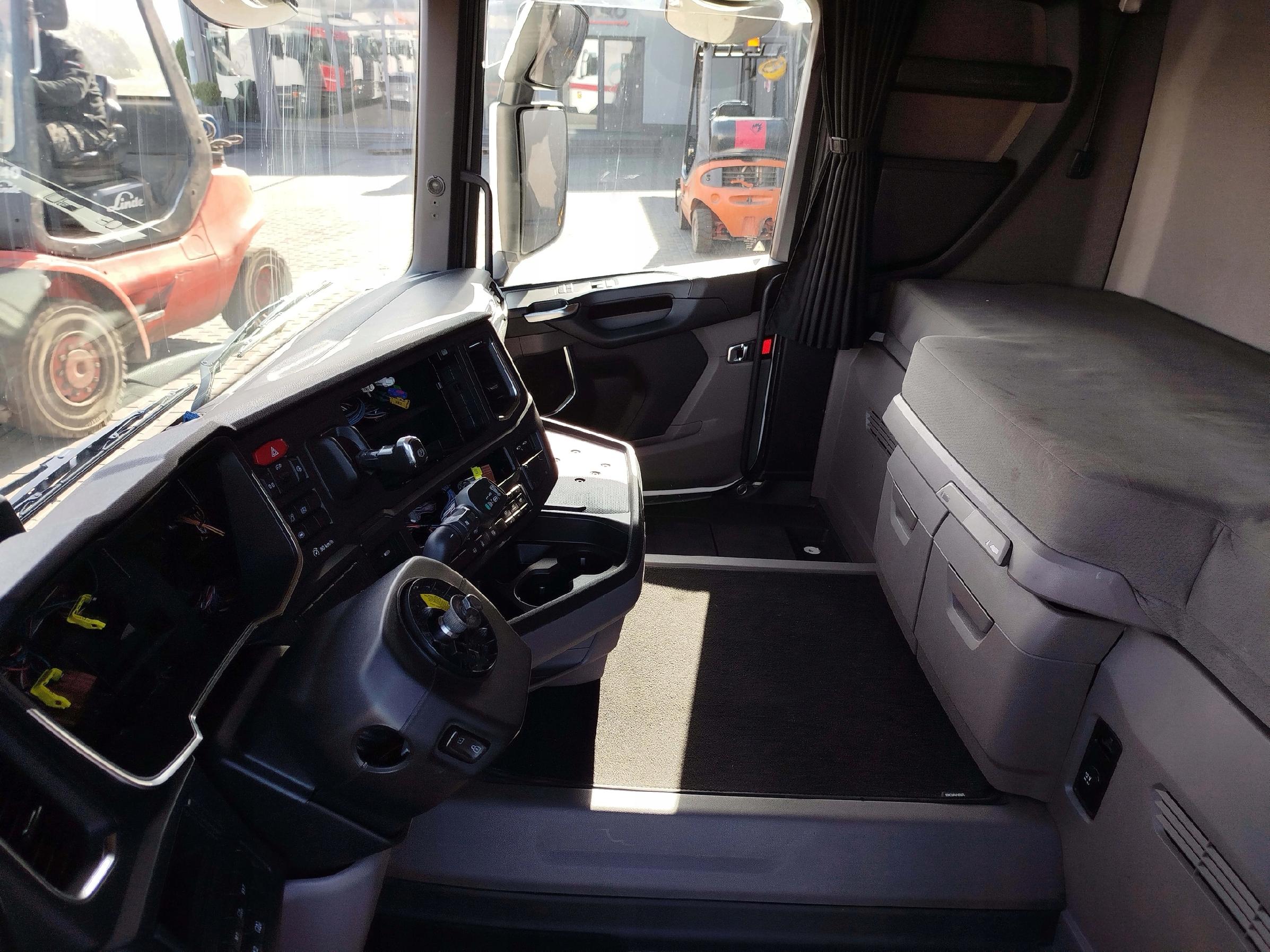 KABINA SCANIA R NTG - obrazek 9